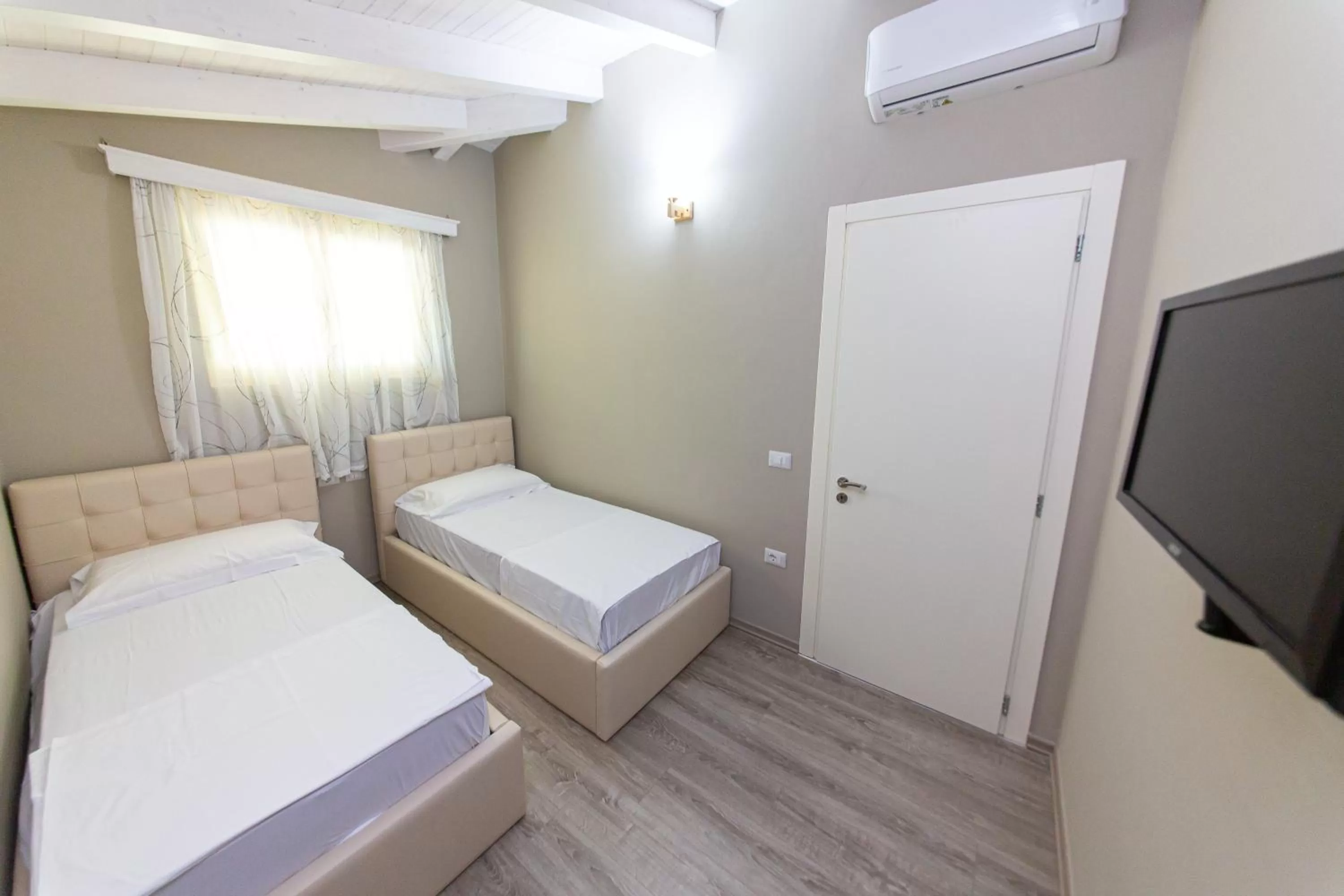 Bedroom, Bed in Hotel Roi