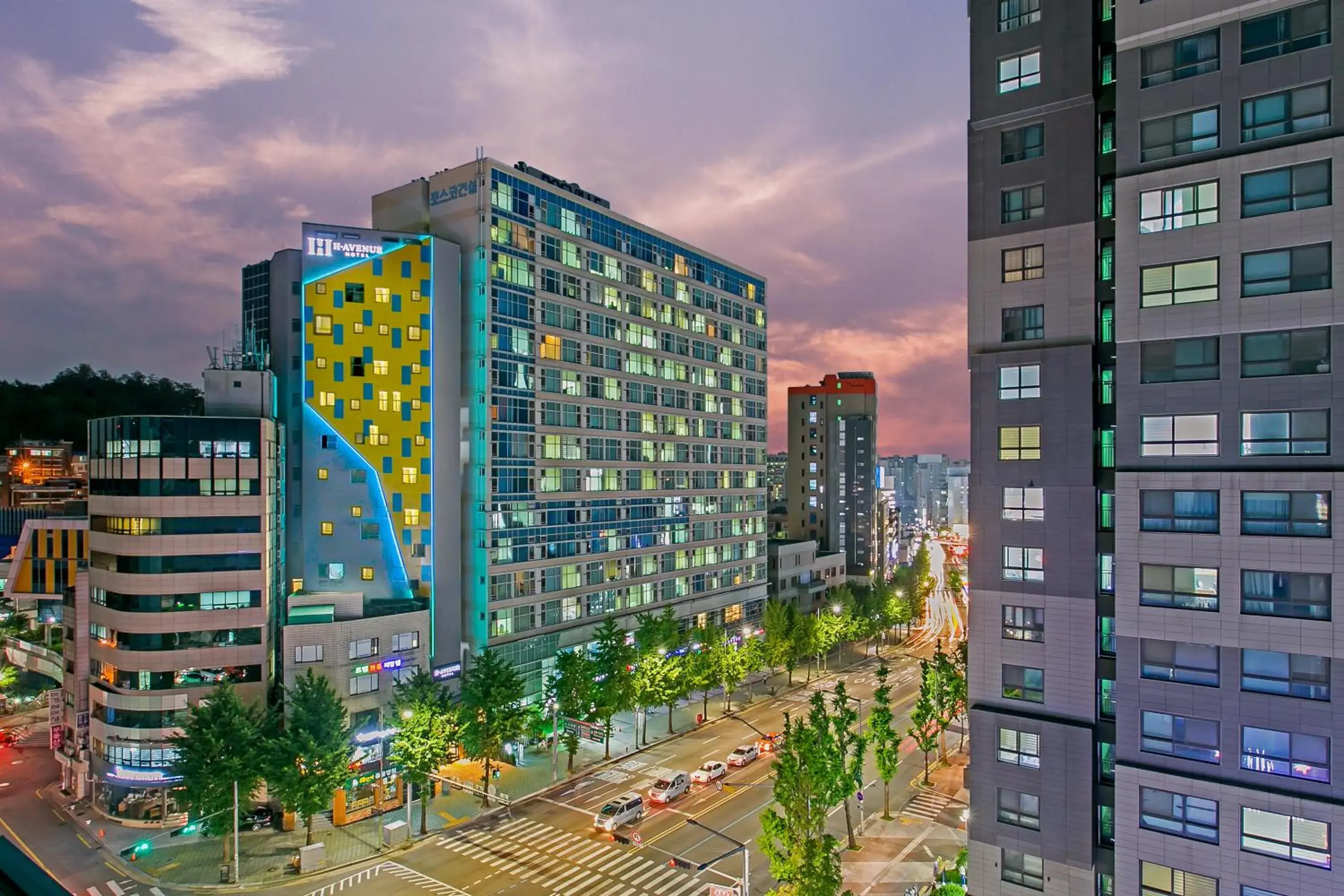 Property building in H Avenue Hotel Idae Sinchon