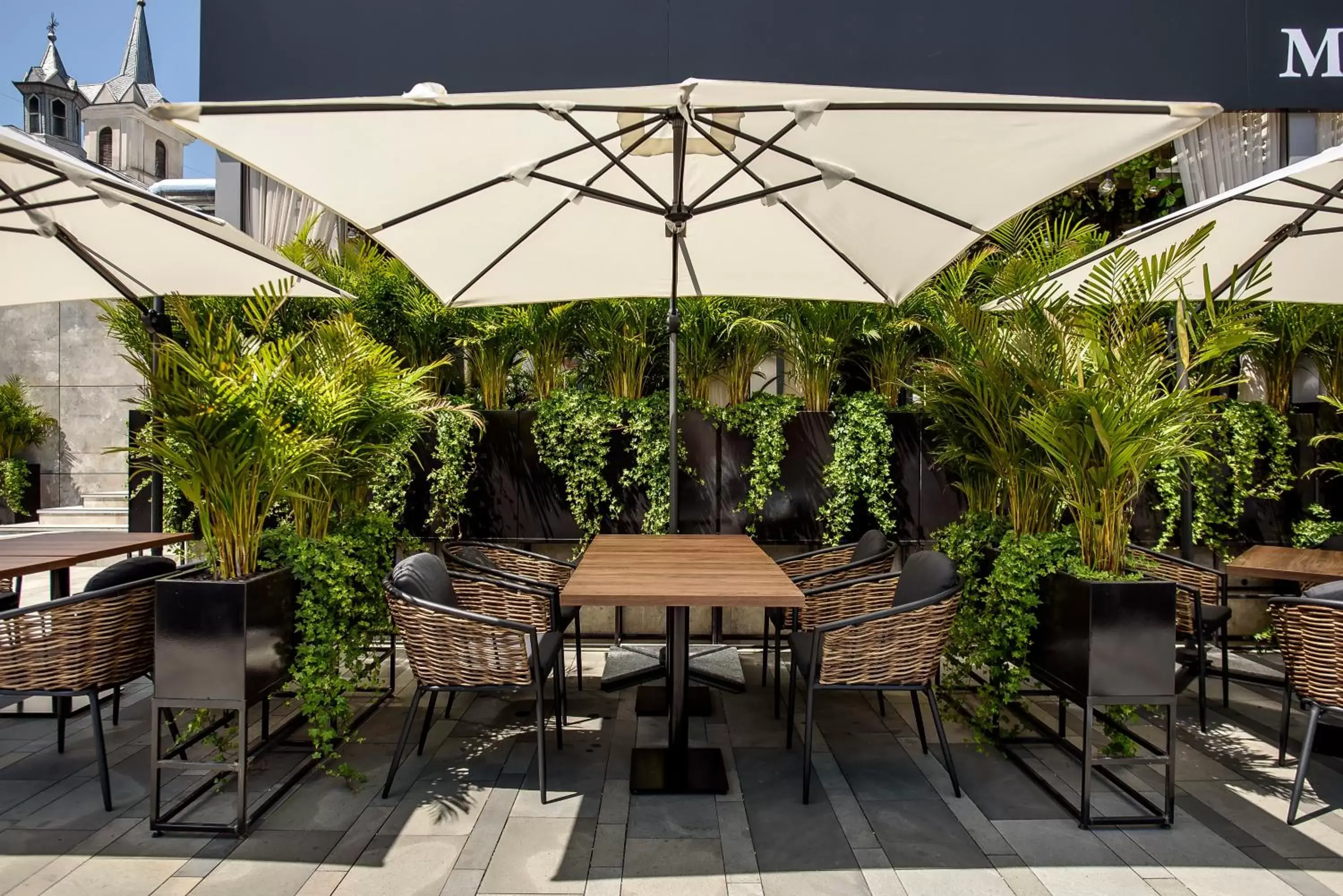 Restaurant/places to eat in Ramada by Wyndham Ramnicu Valcea Restaurant/places to eat in Ramada by Wyndham Ramnicu Valcea