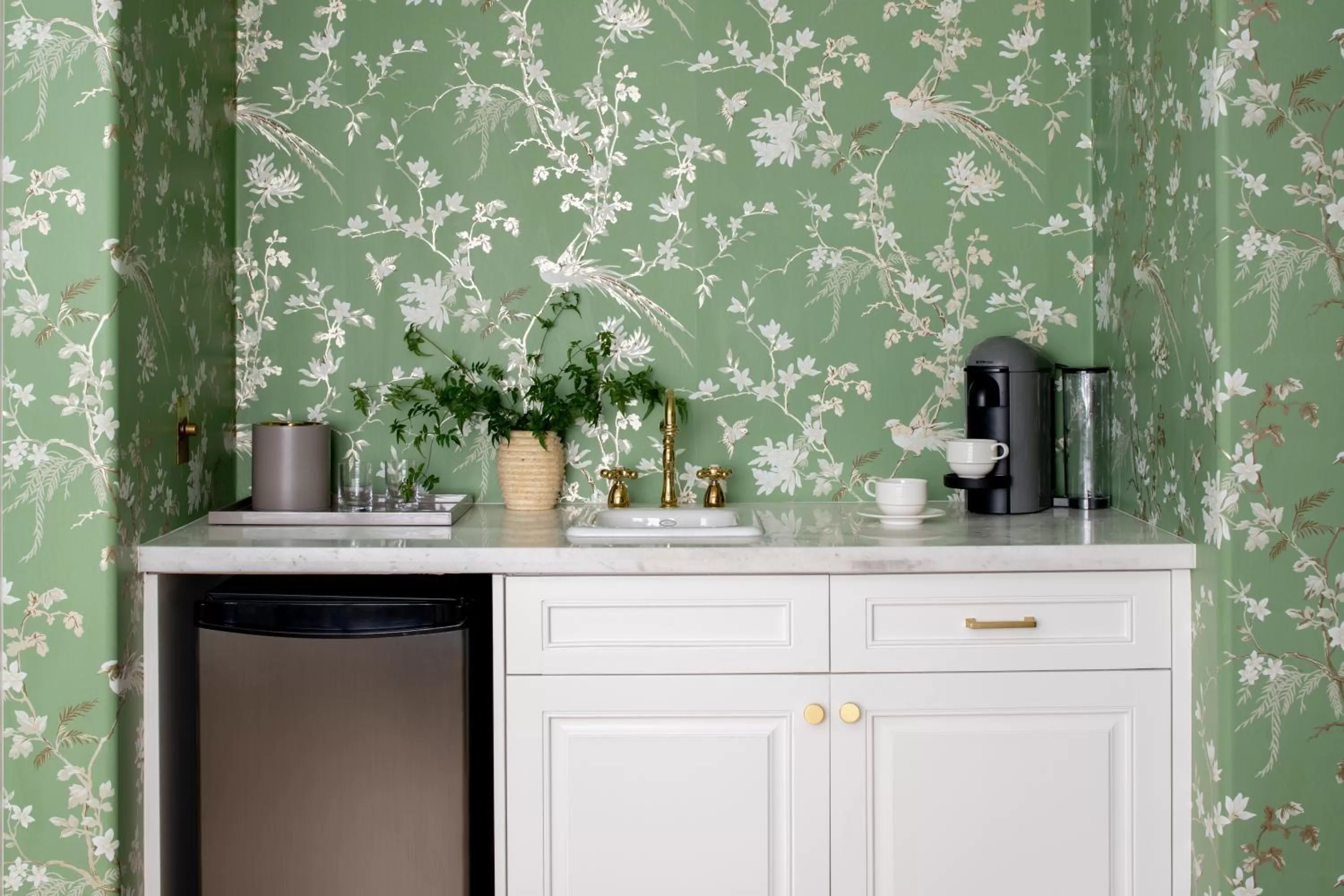 Coffee/tea facilities in The Inn at Rancho Santa Fe