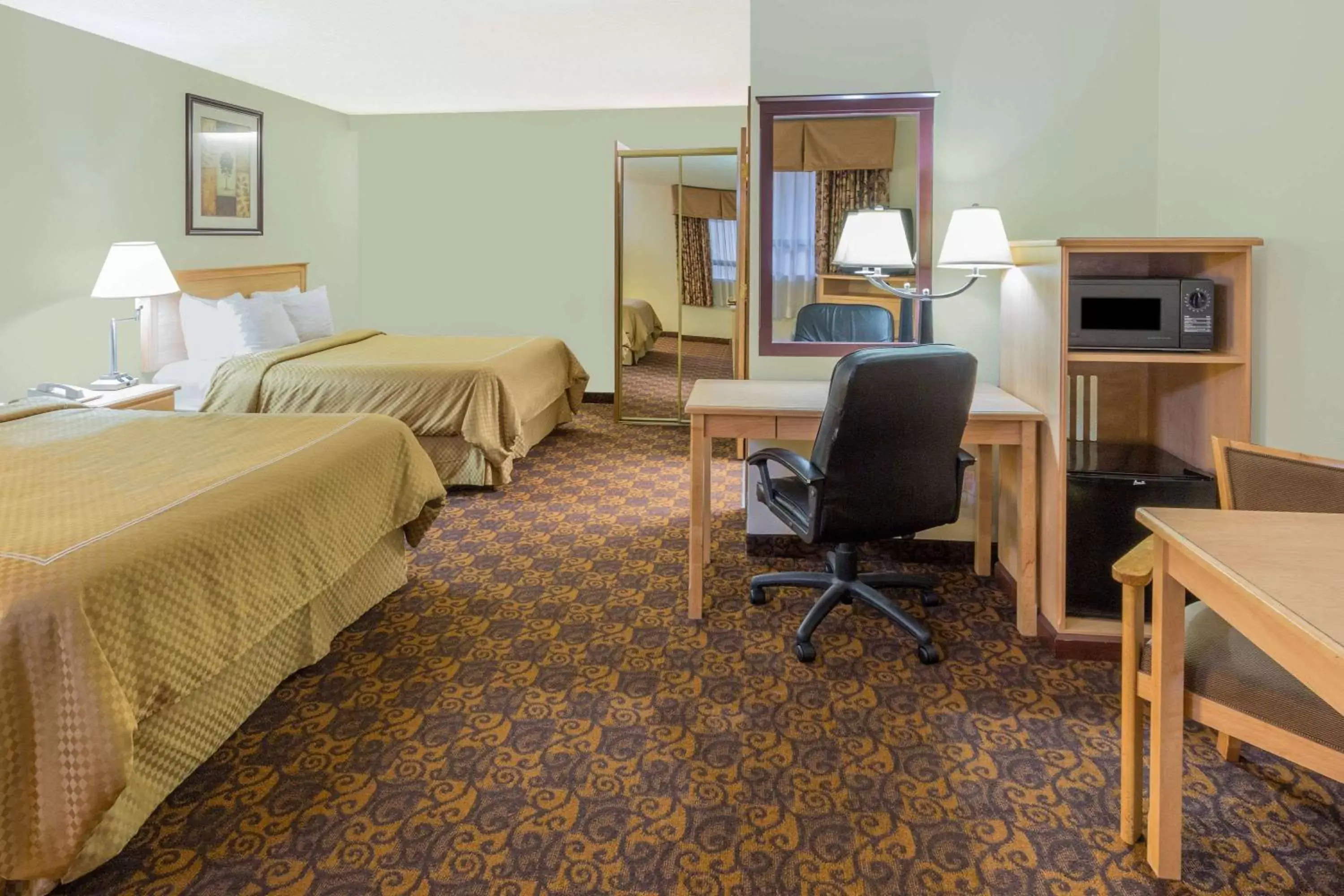 Photo of the whole room in Days Inn by Wyndham Black Bear