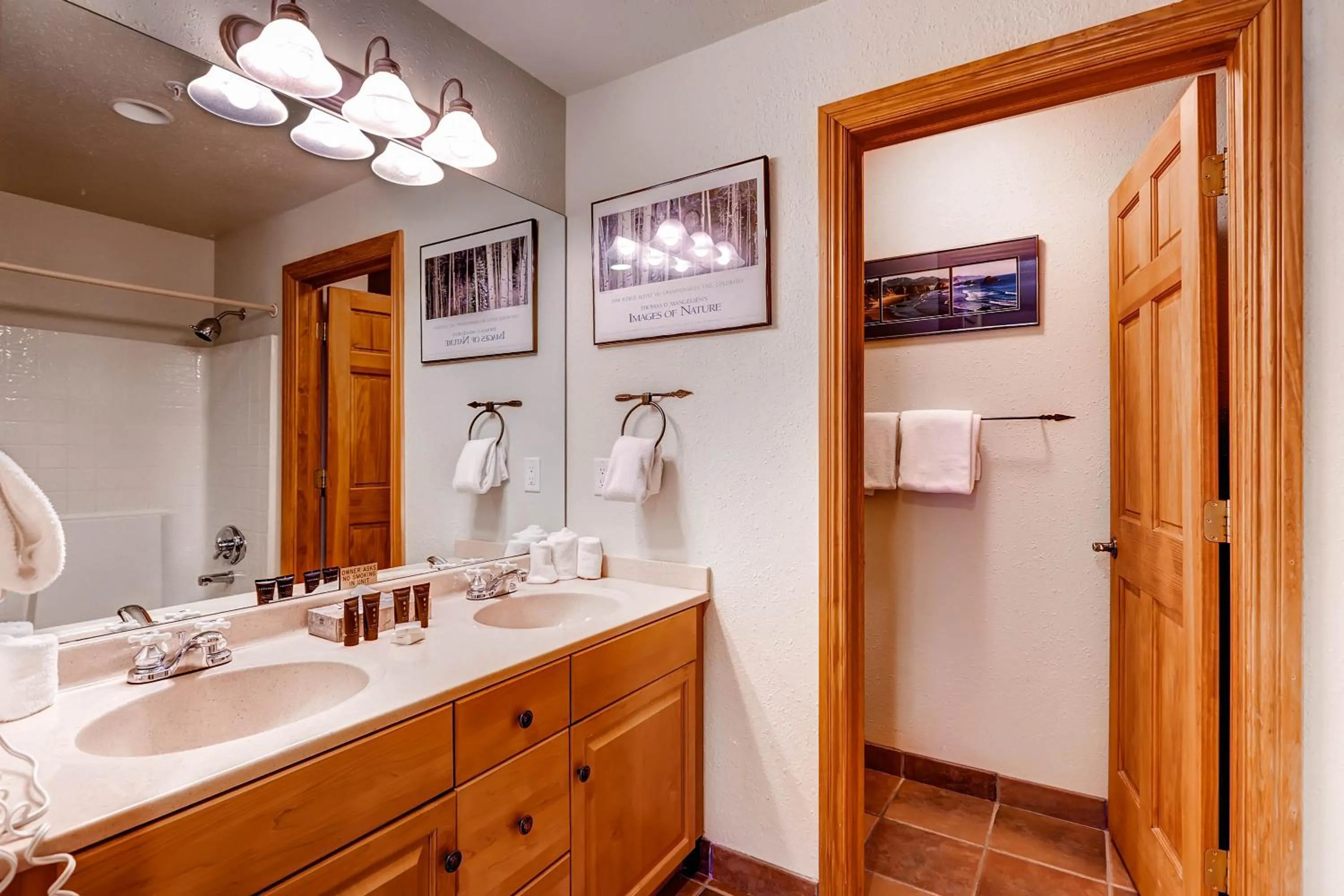 Bathroom in Gateway Mountain Lodge, A Vail Resorts Property