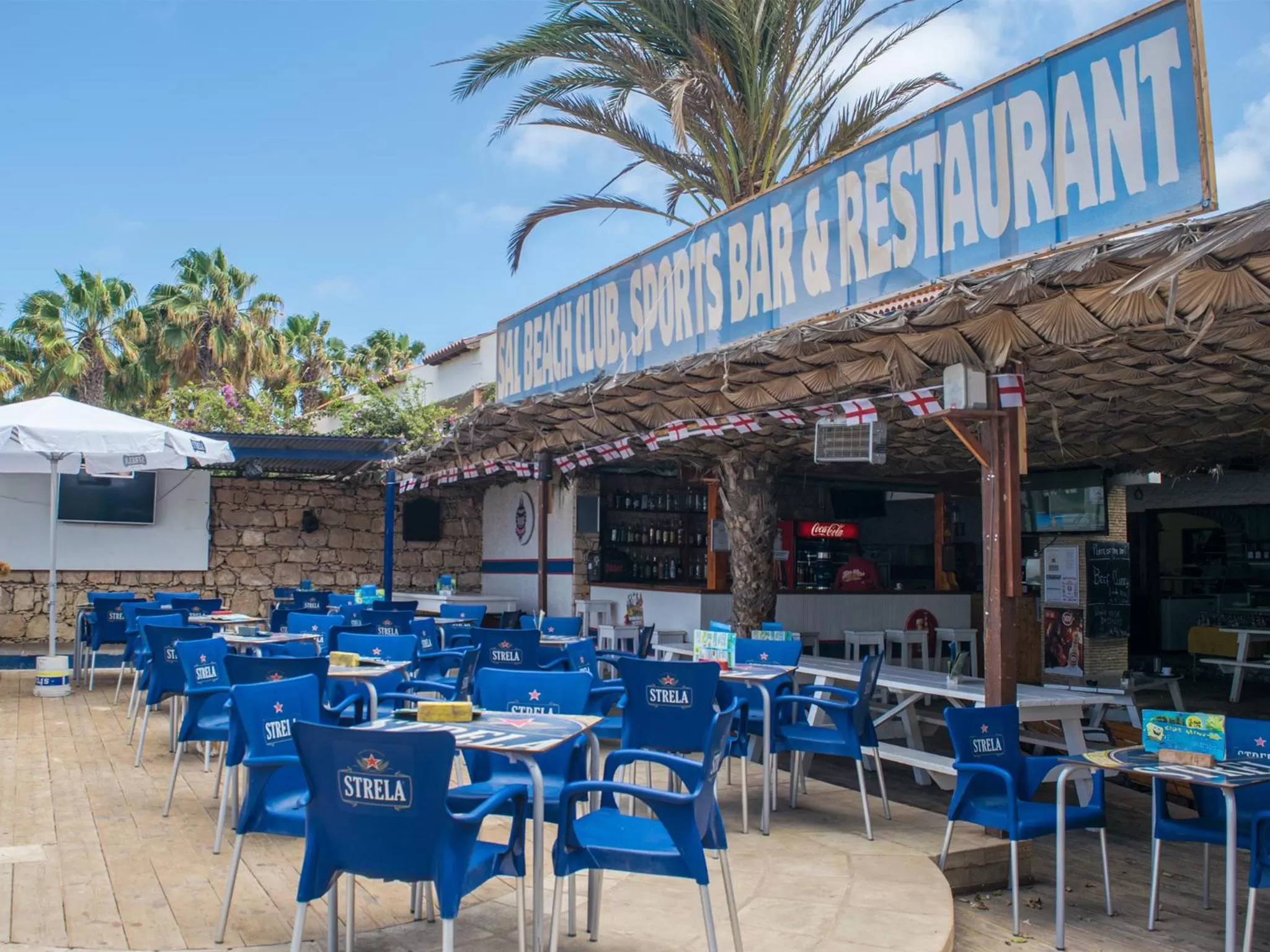 Restaurant/Places to Eat in Sal Beach Club