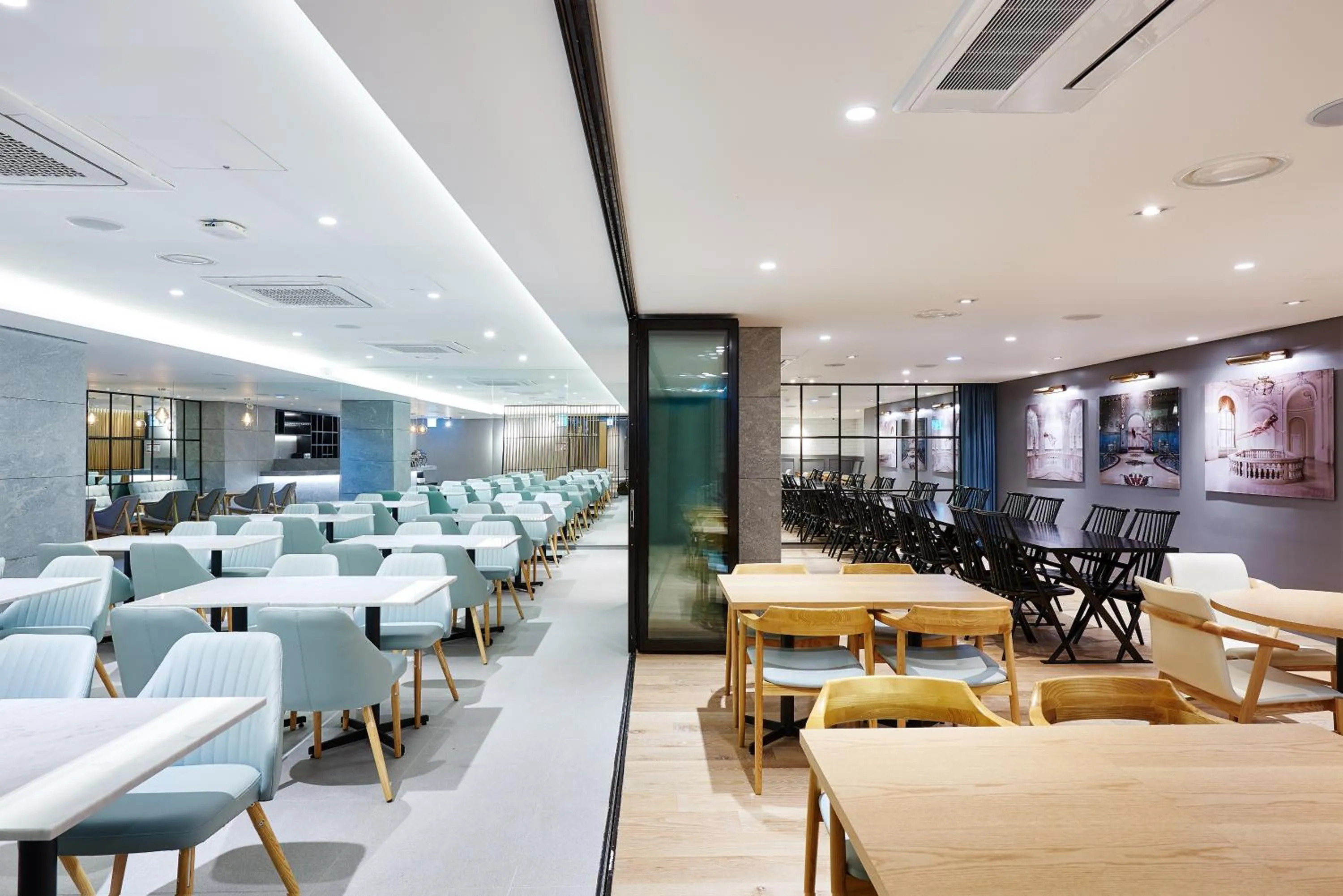 Restaurant/places to eat in Hotel Peyto Samseong
