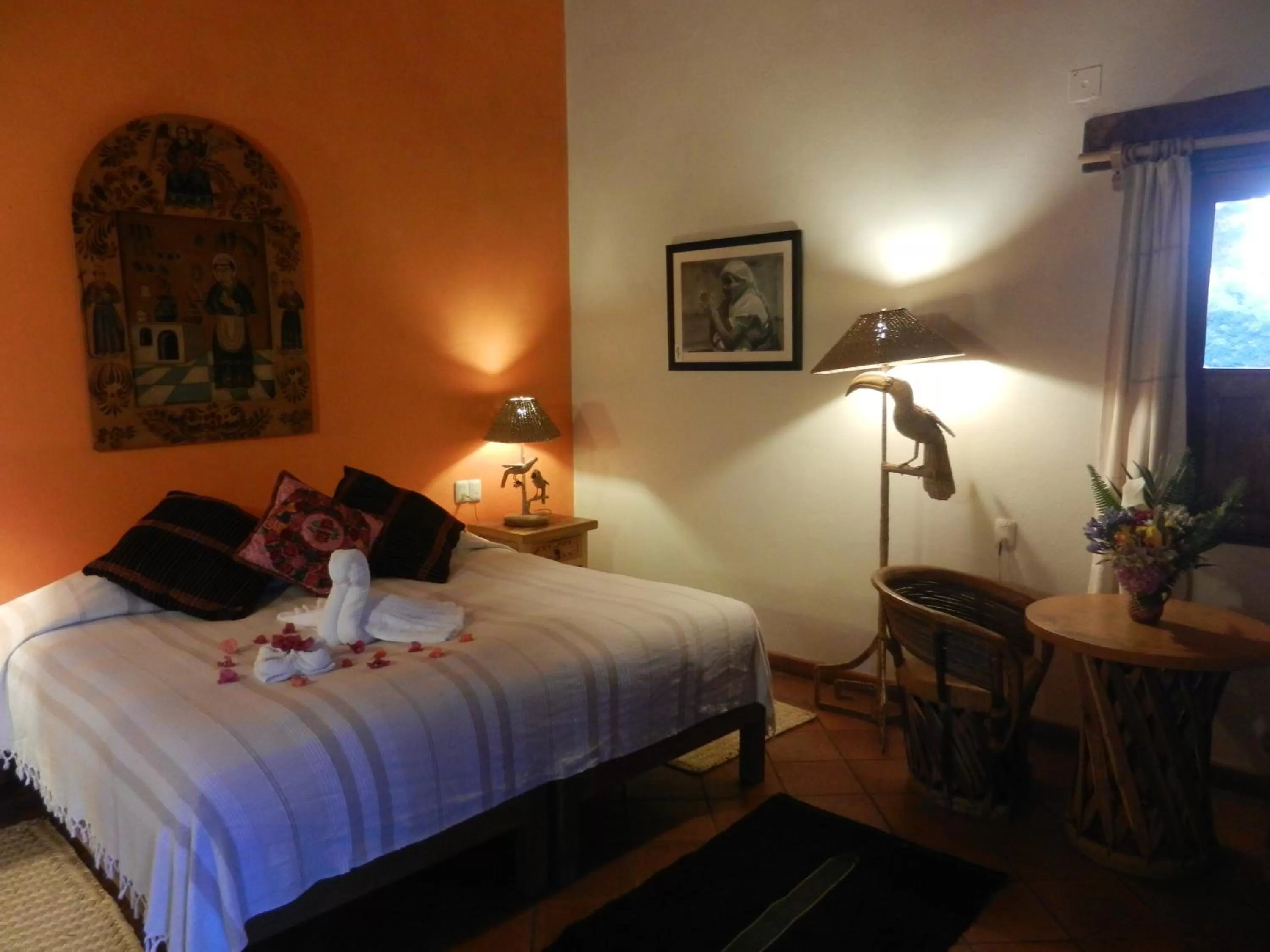 Photo of the whole room, Bed in Posada Yolihuani