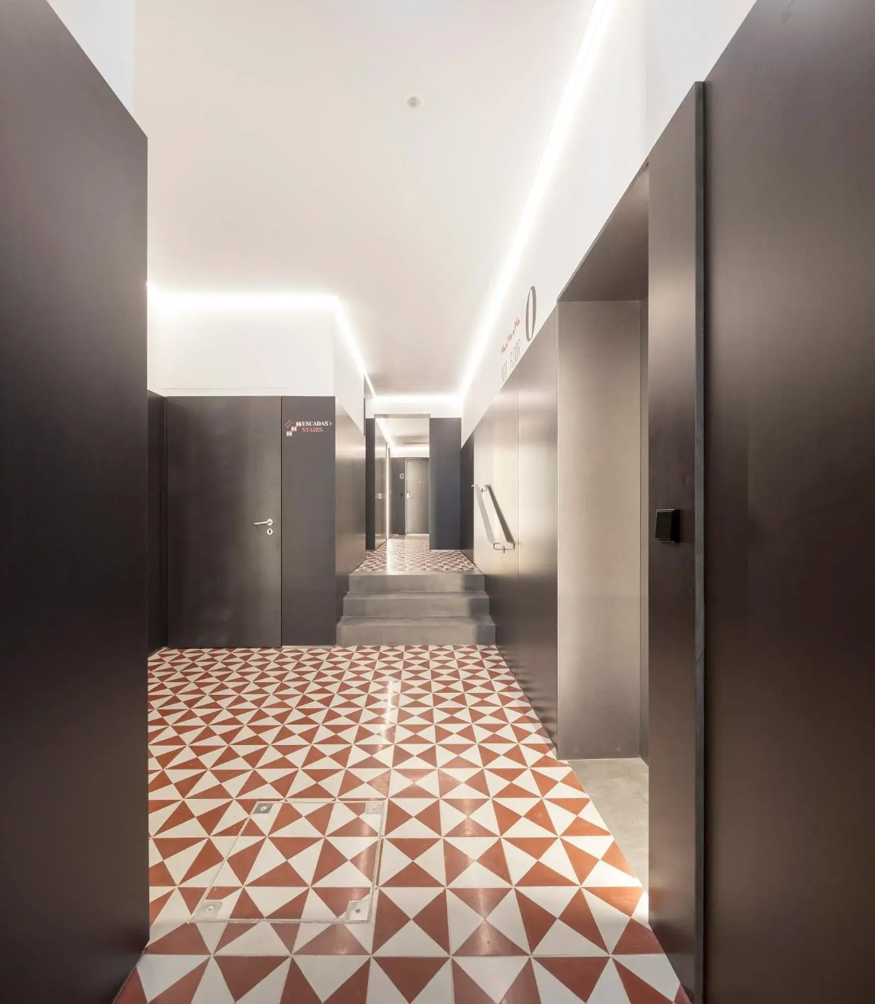 Property building in Lisbon Serviced Apartments - Chiado Emenda Property building in Lisbon Serviced Apartments - Chiado Emenda