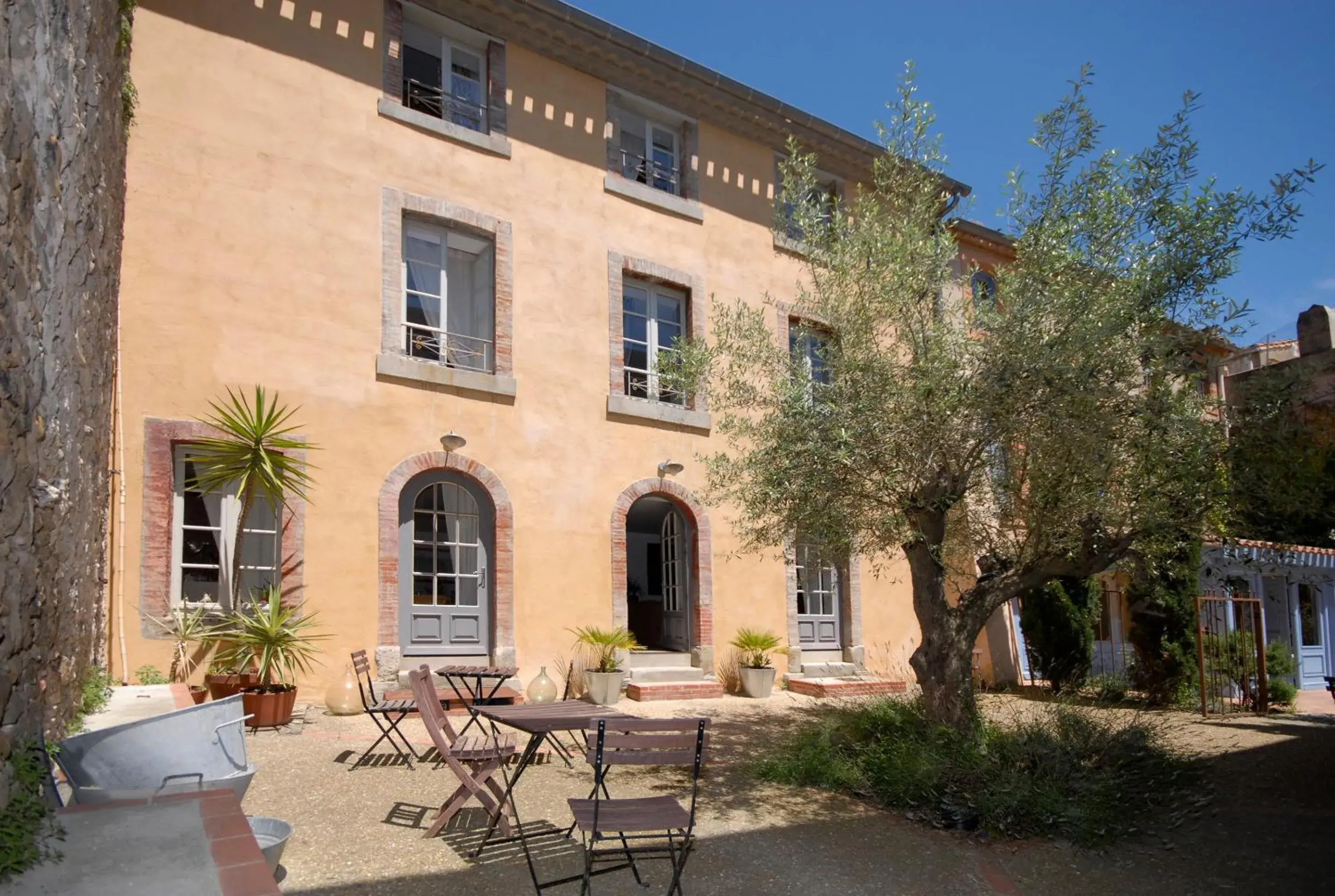 Facade/entrance, Property Building in La Maison Vieille Maison d'Hôtes & Gîtes