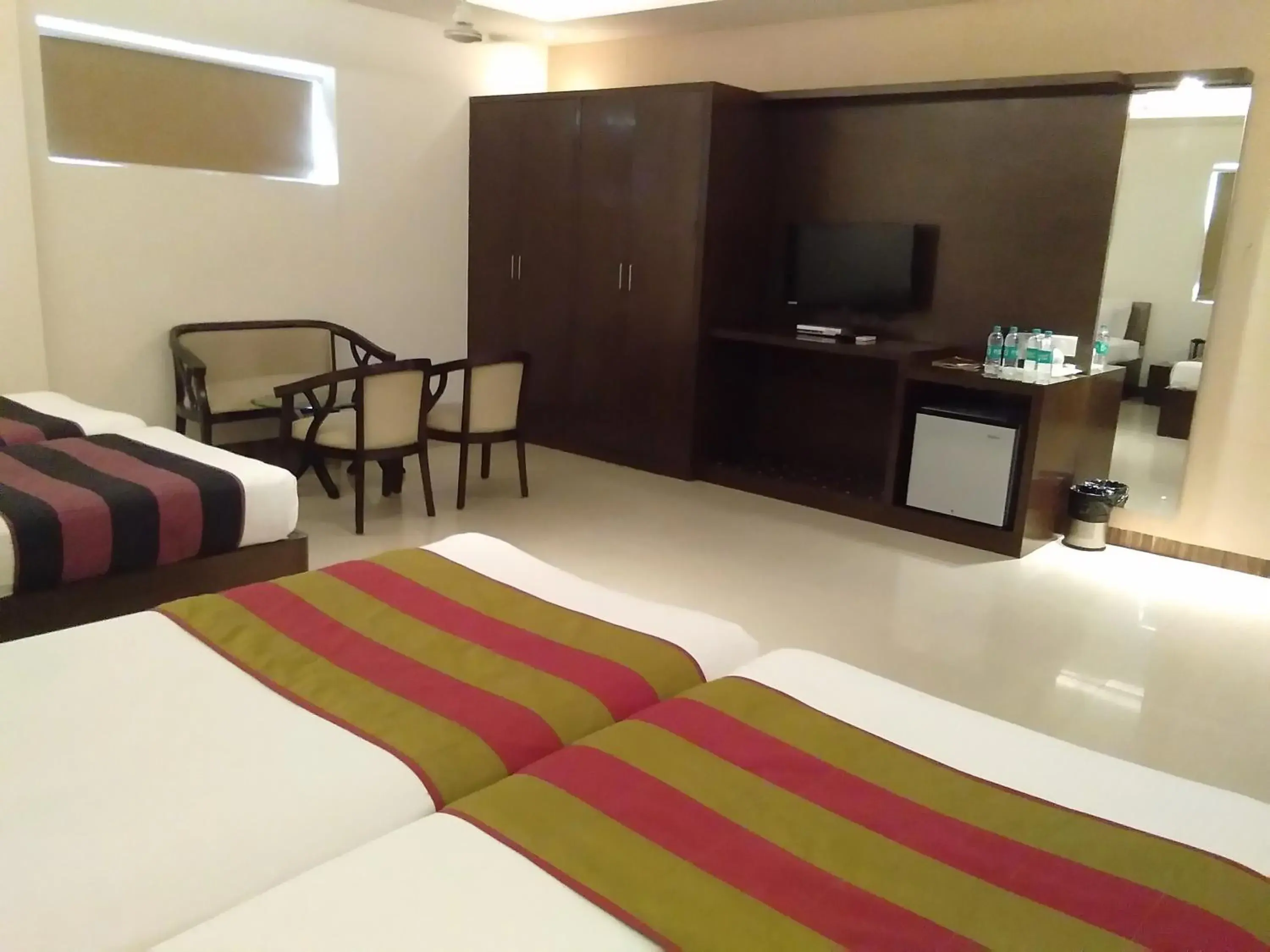 Bed in Hotel Karan Vilas