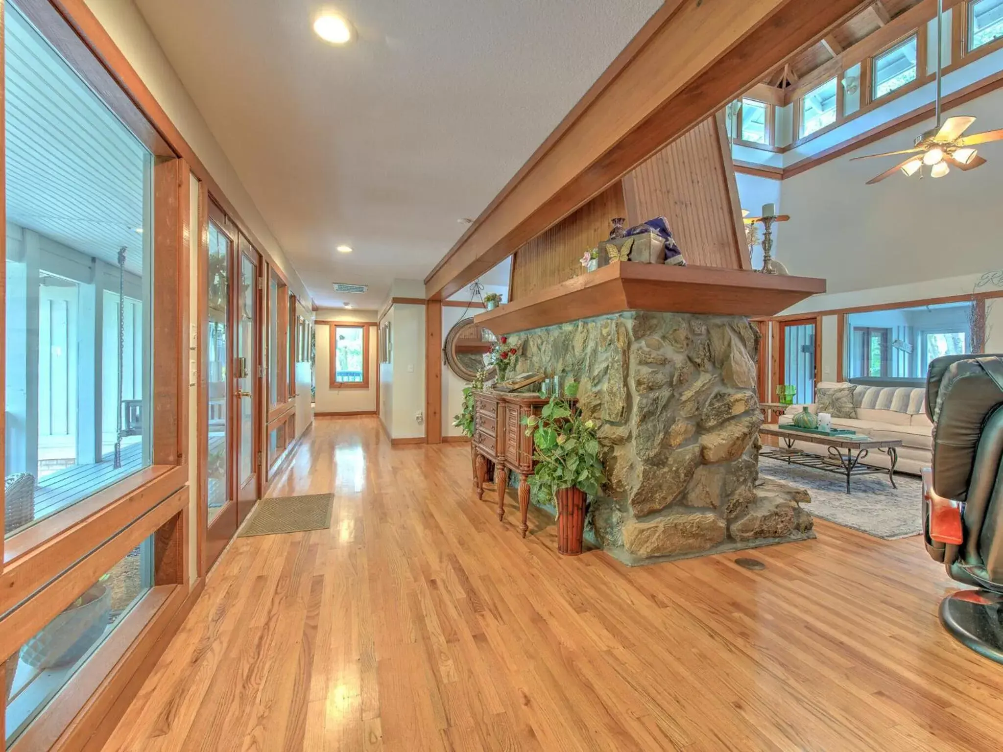 Living room in Riverbend Retreat - Fla.