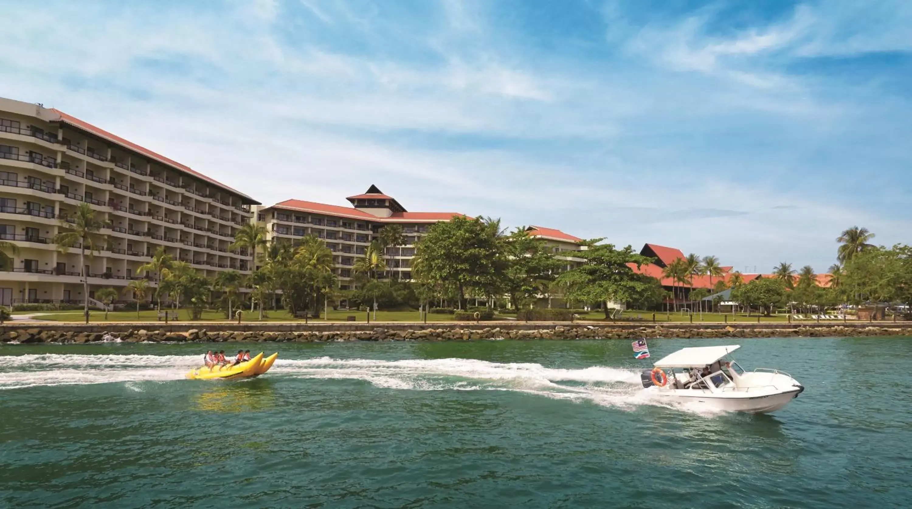 Facade/entrance in Shangri-La Tanjung Aru, Kota Kinabalu