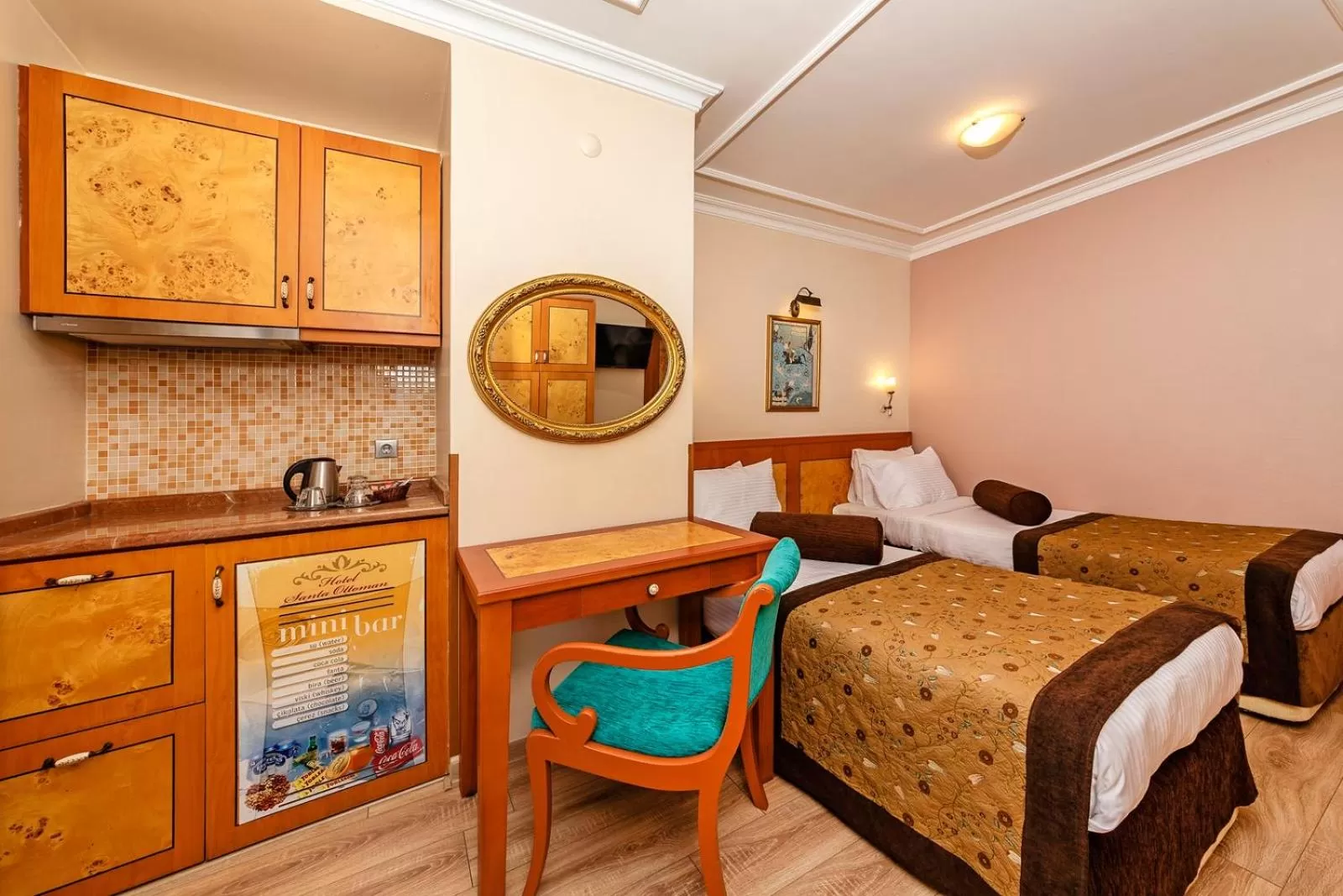 Photo of the whole room, Bed in Santa Ottoman Hotel