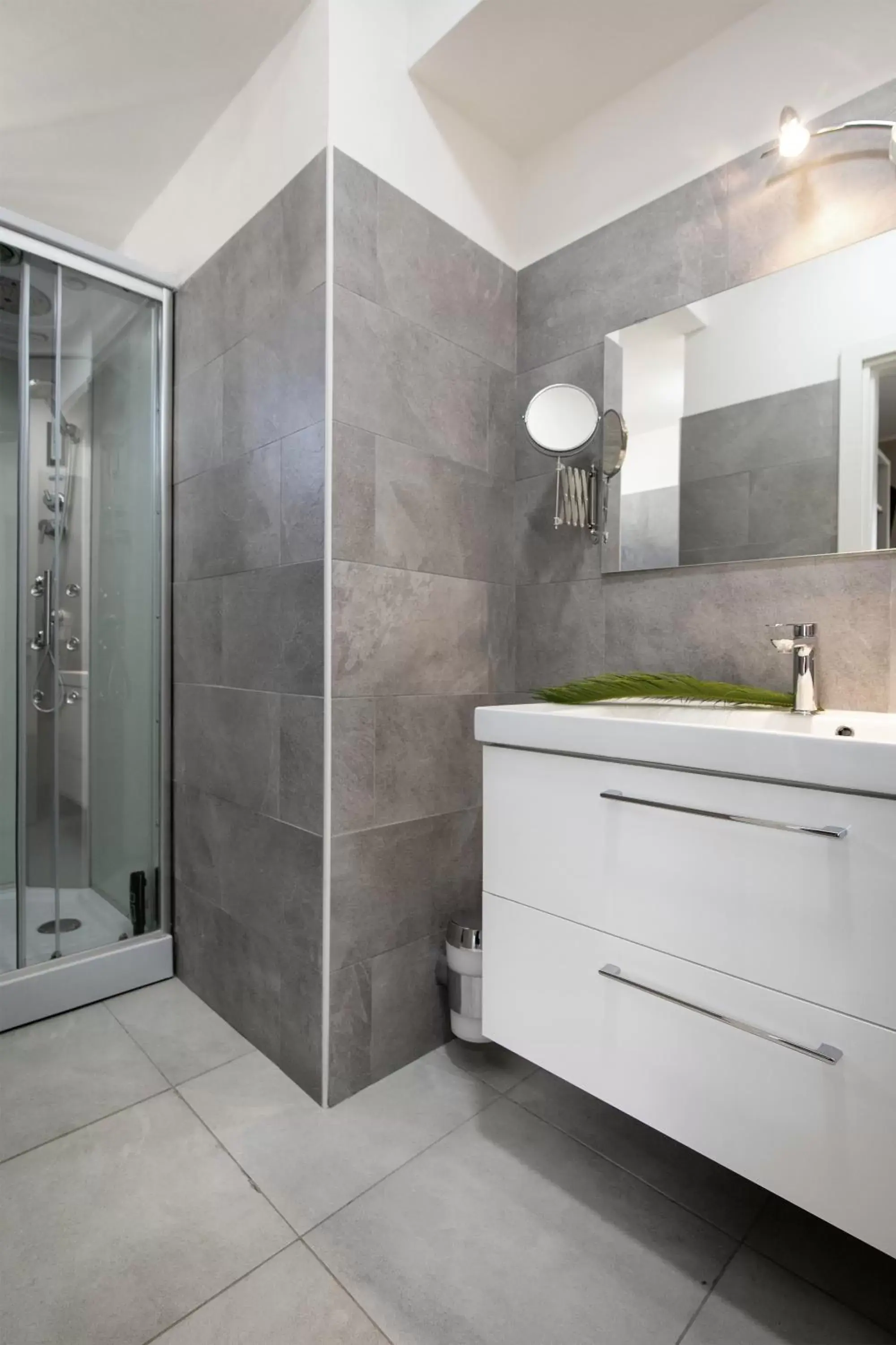 Shower, Bathroom in Noah Beach Hotel