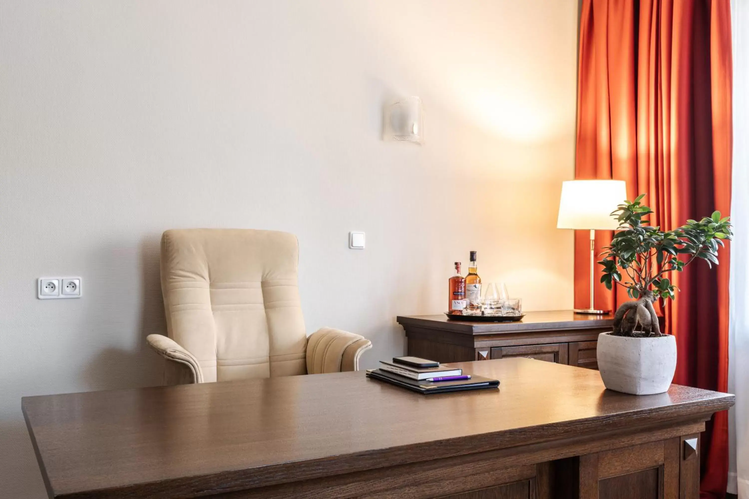 Living room, Seating Area in Hotel Crocus