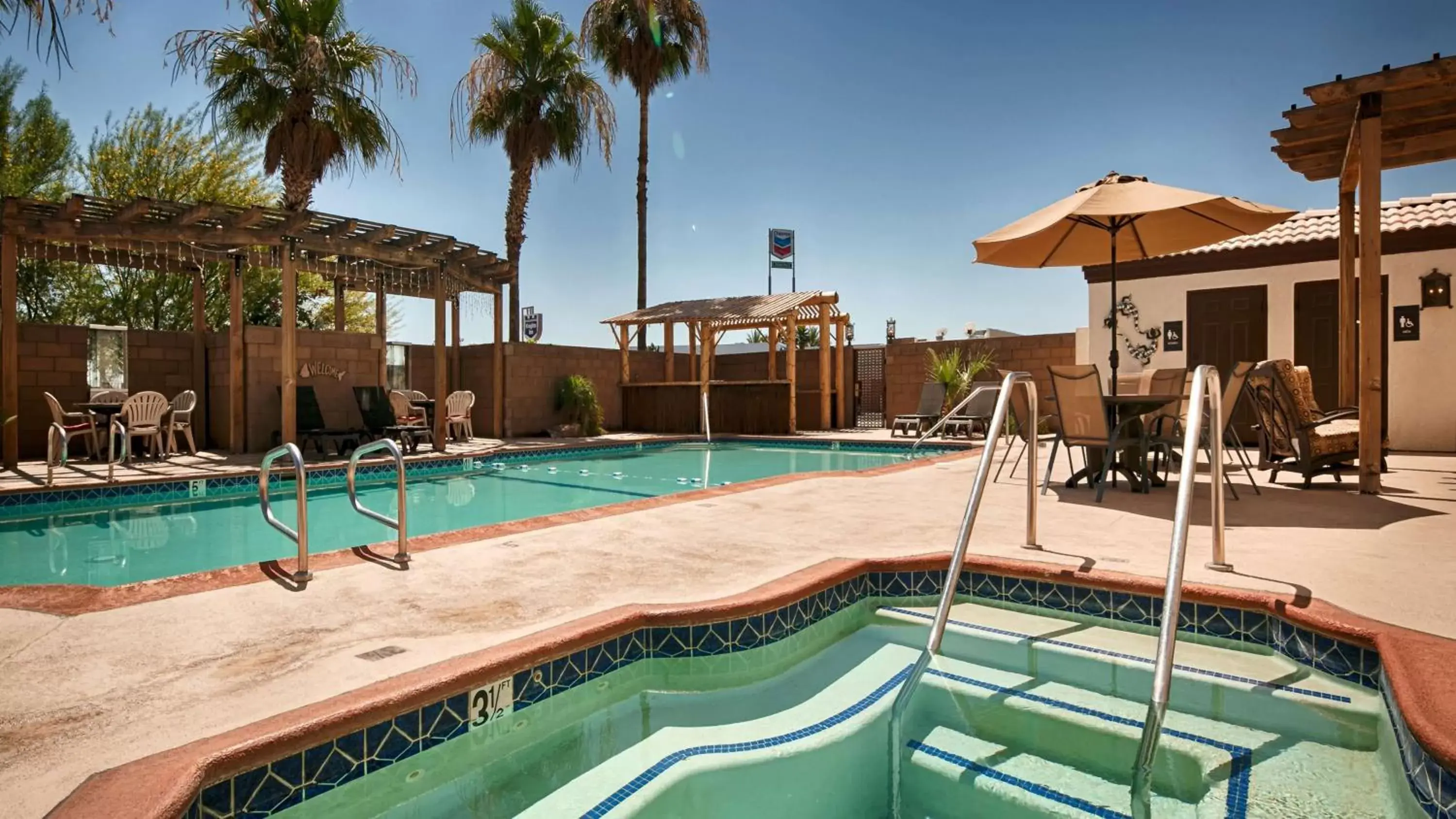 On site, Swimming Pool in Best Western Colorado River Inn