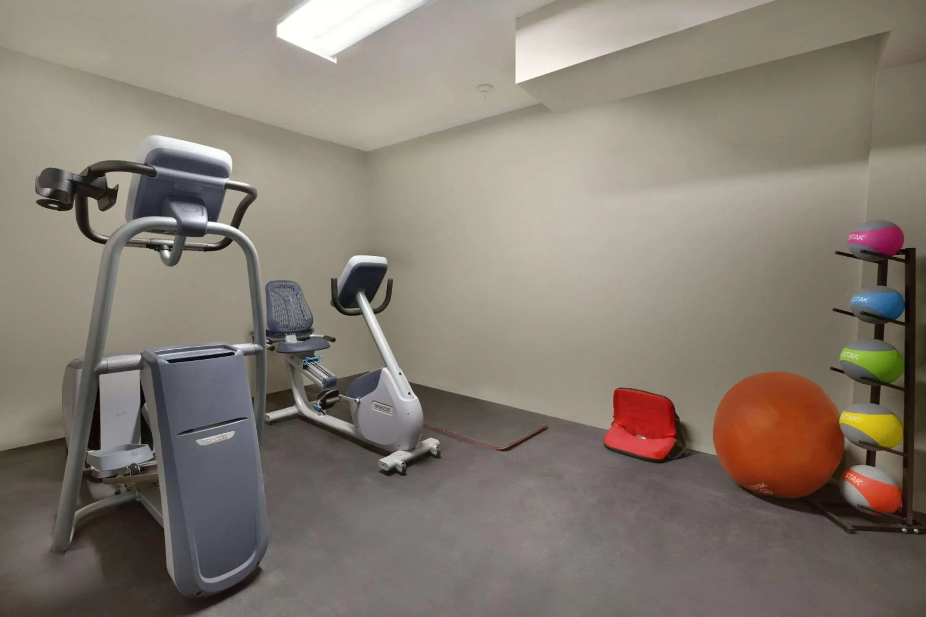 Fitness centre/facilities, Fitness Center/Facilities in Days Inn by Wyndham Stouffville