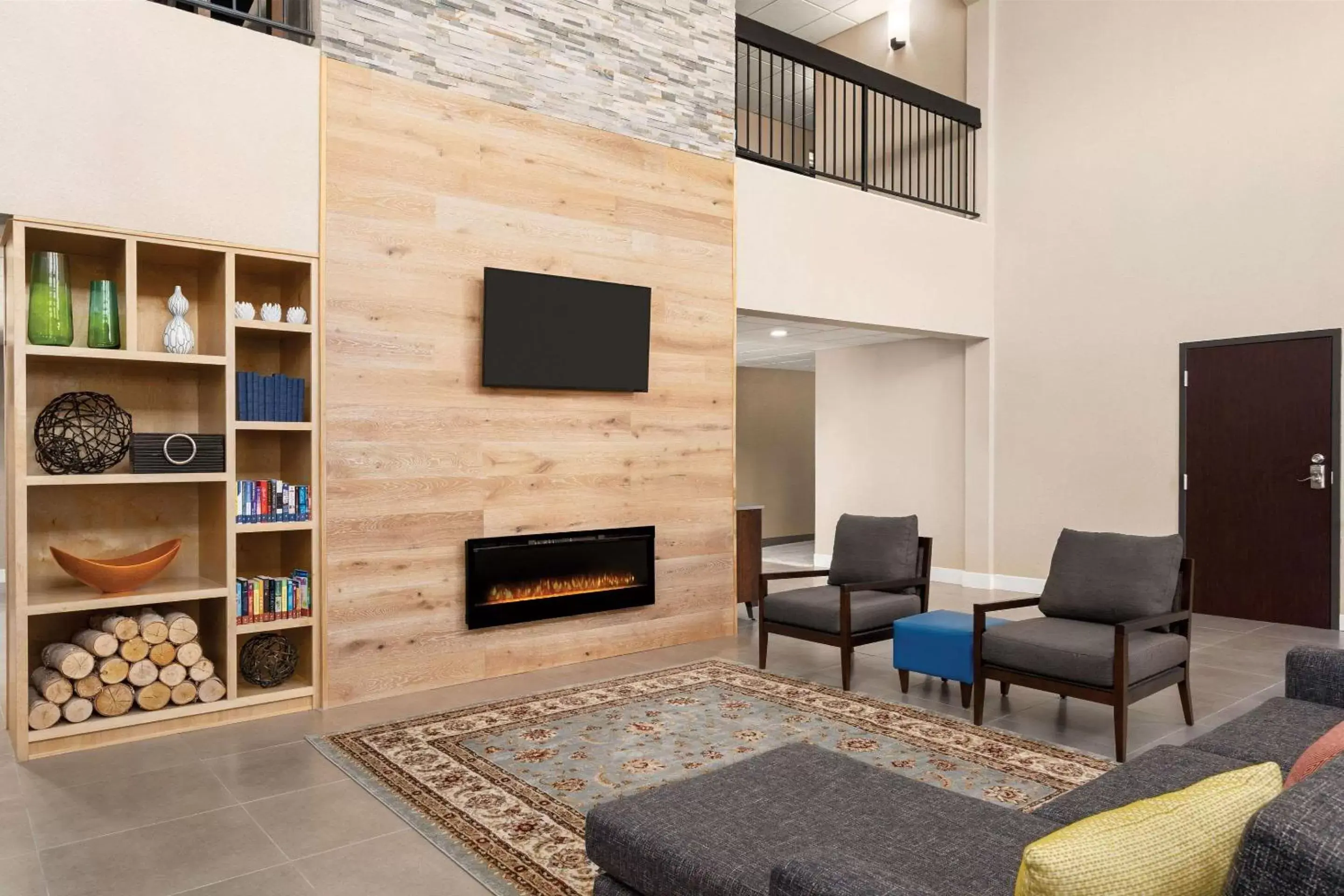 Lobby or reception, Seating Area in Comfort Suites Shenandoah-The Woodlands