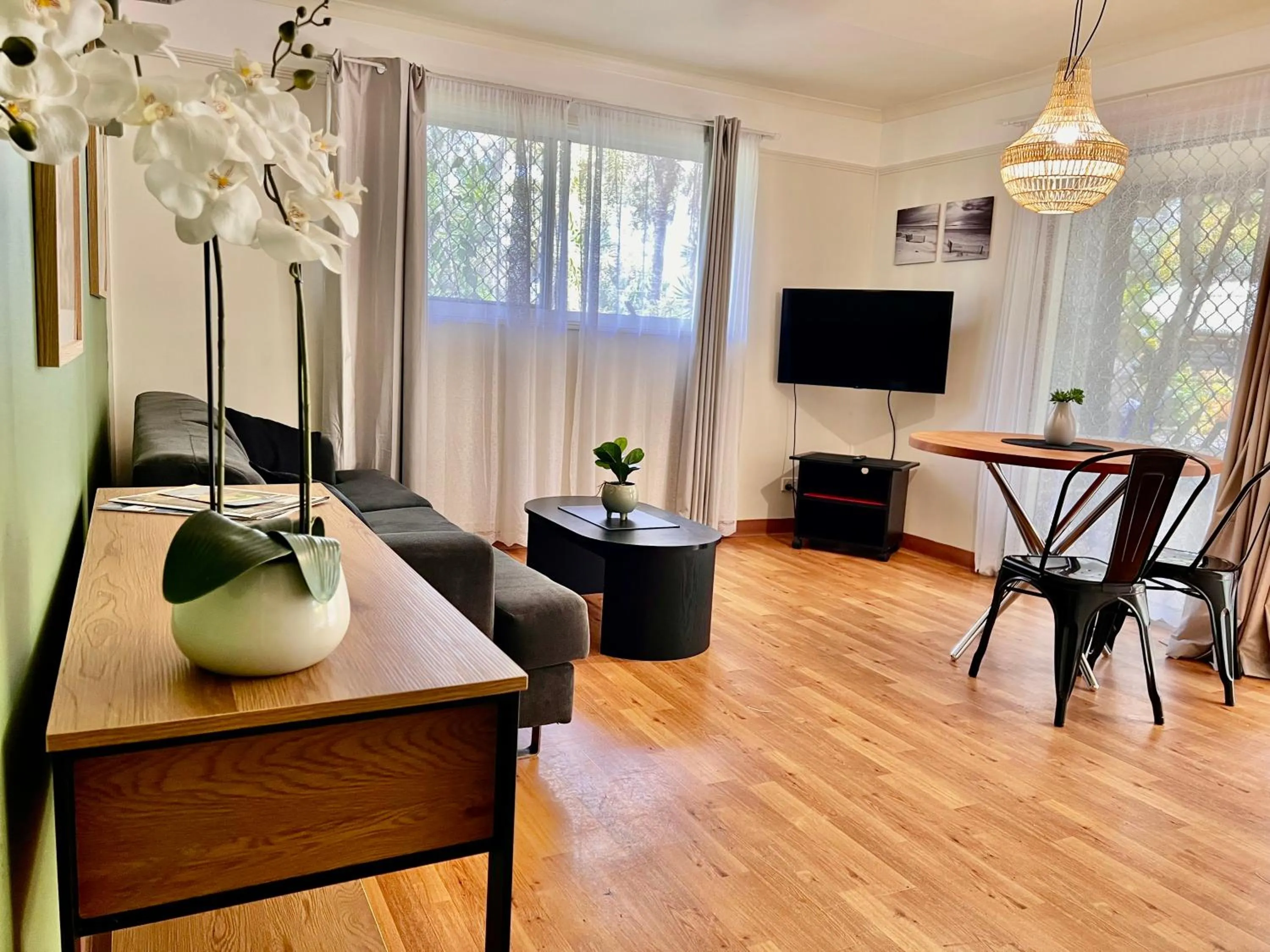 Colonial Village Resort