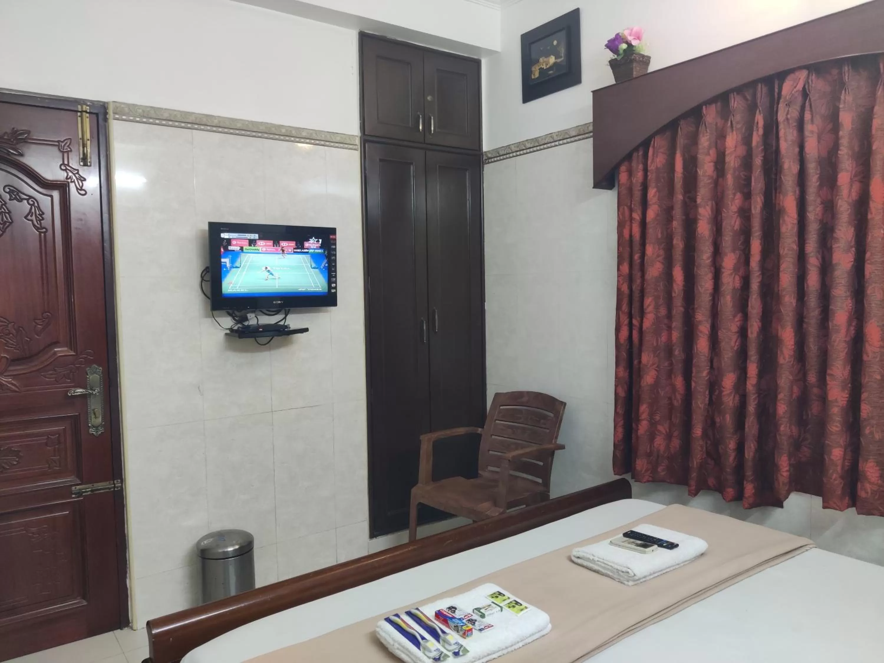TV and multimedia, Bed in Grand View Residency Chennai