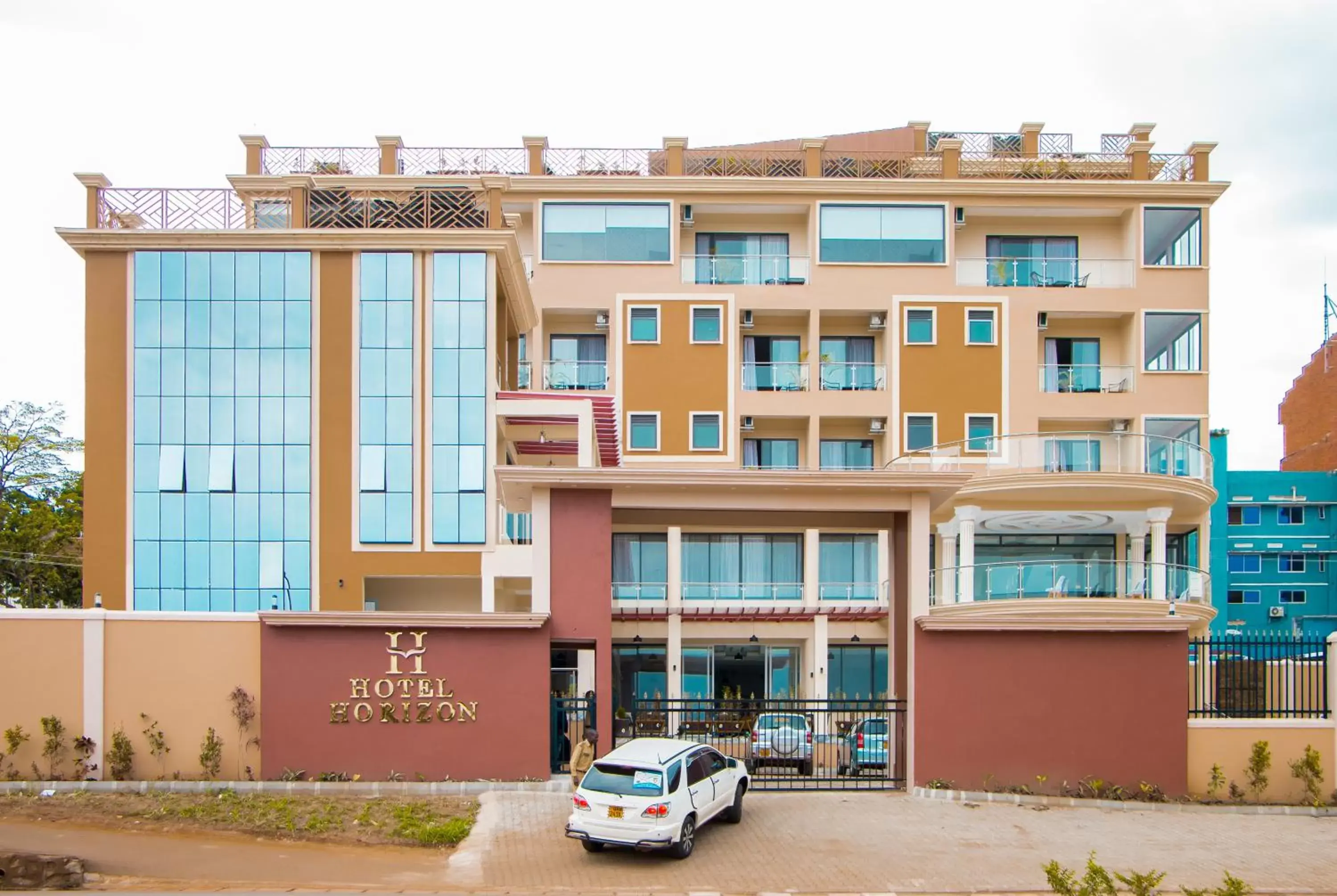 Property building in Hotel Horizon Entebbe Property building in Hotel Horizon Entebbe
