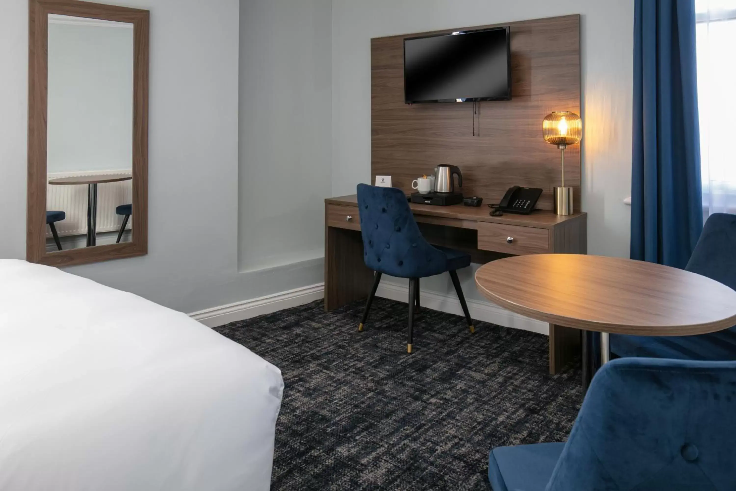 TV and multimedia, Bed in Best Western Hotel 99 TV and multimedia, Bed in Best Western Hotel 99