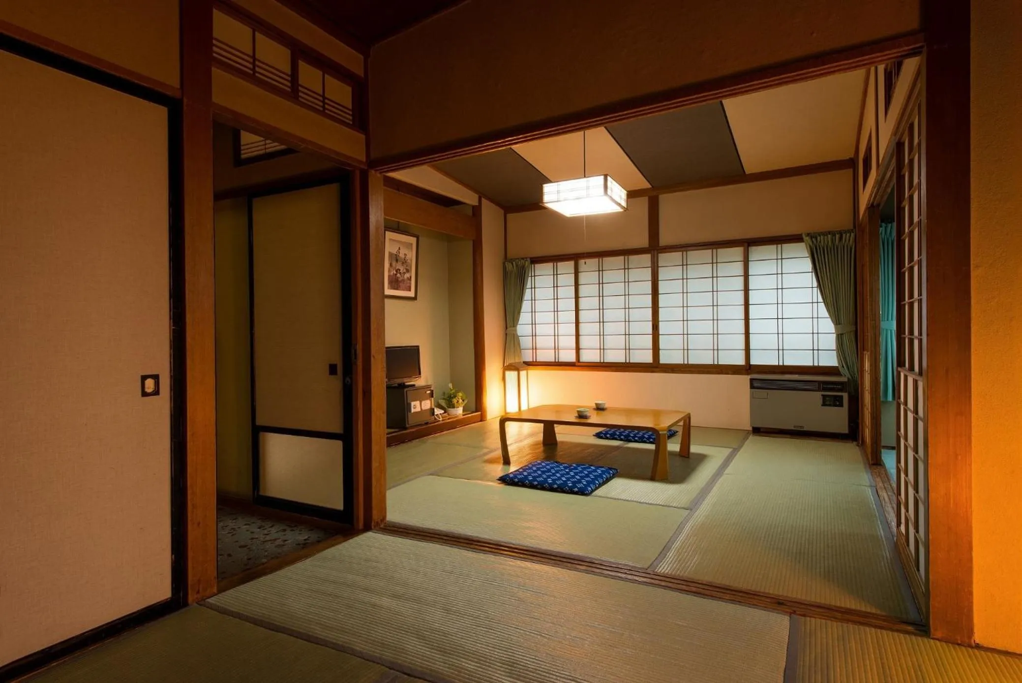 Photo of the whole room in Yoshidaya Ryokan