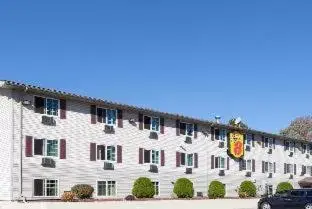 Queen Room with Two Queen Beds - Non-Smoking in Super 8 by Wyndham Johnstown/Gloversville