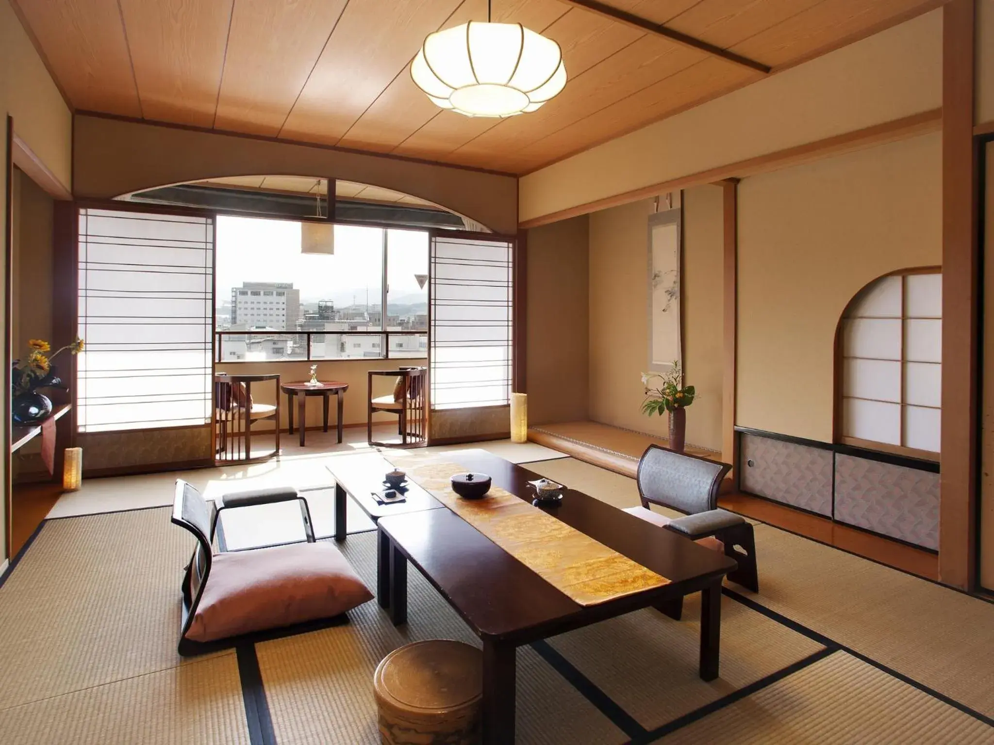 Photo of the whole room, Seating Area in Honjin Hiranoya Kachoan