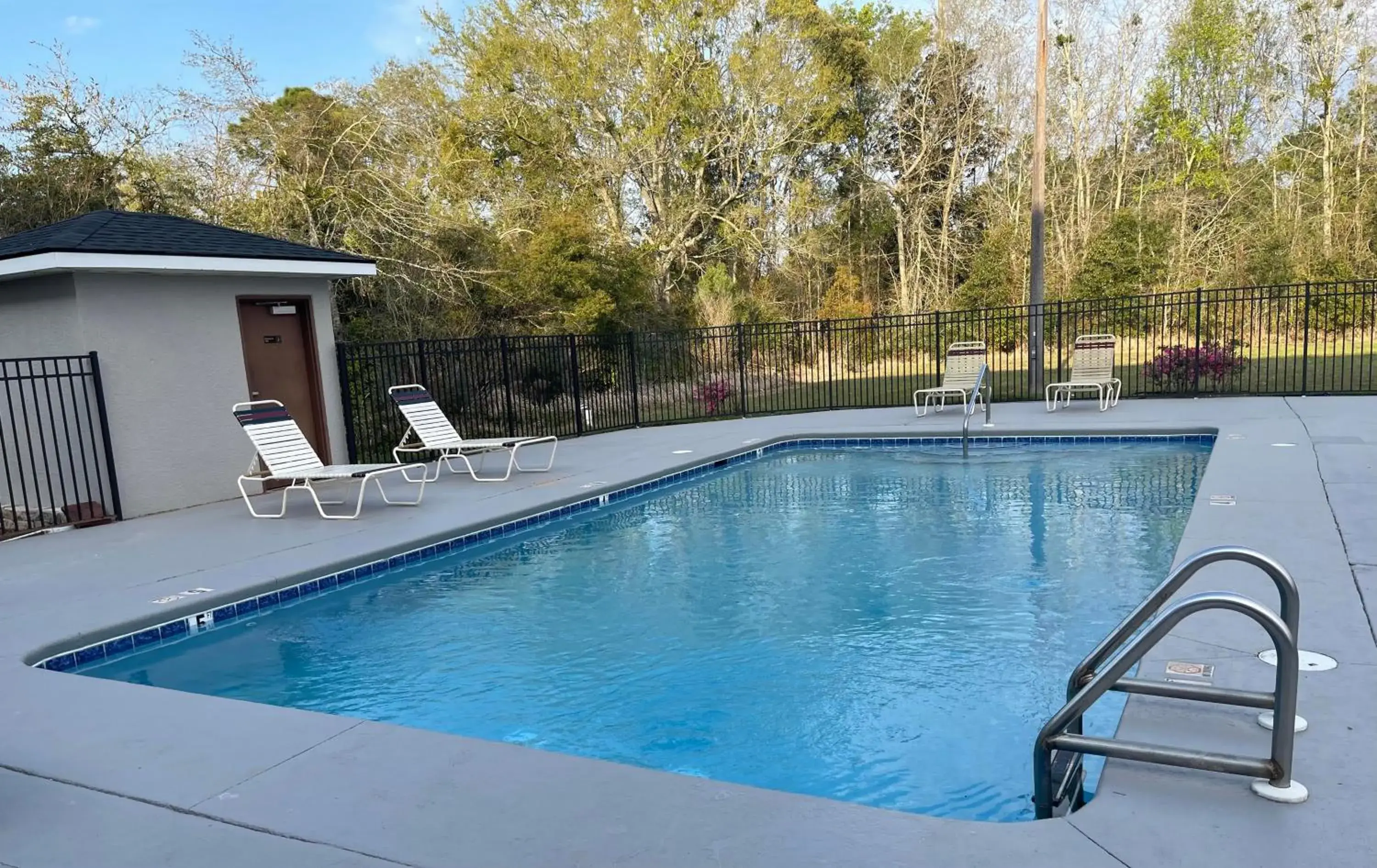 Swimming Pool in Sleep Inn & Suites