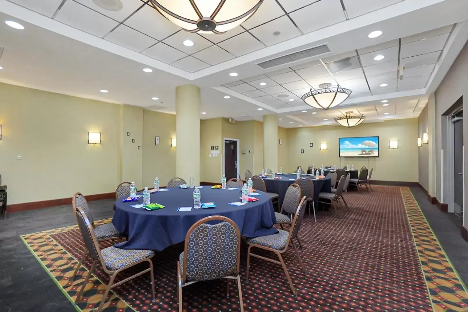 Meeting/conference room in Harmony Suites Secaucus Meadowlands