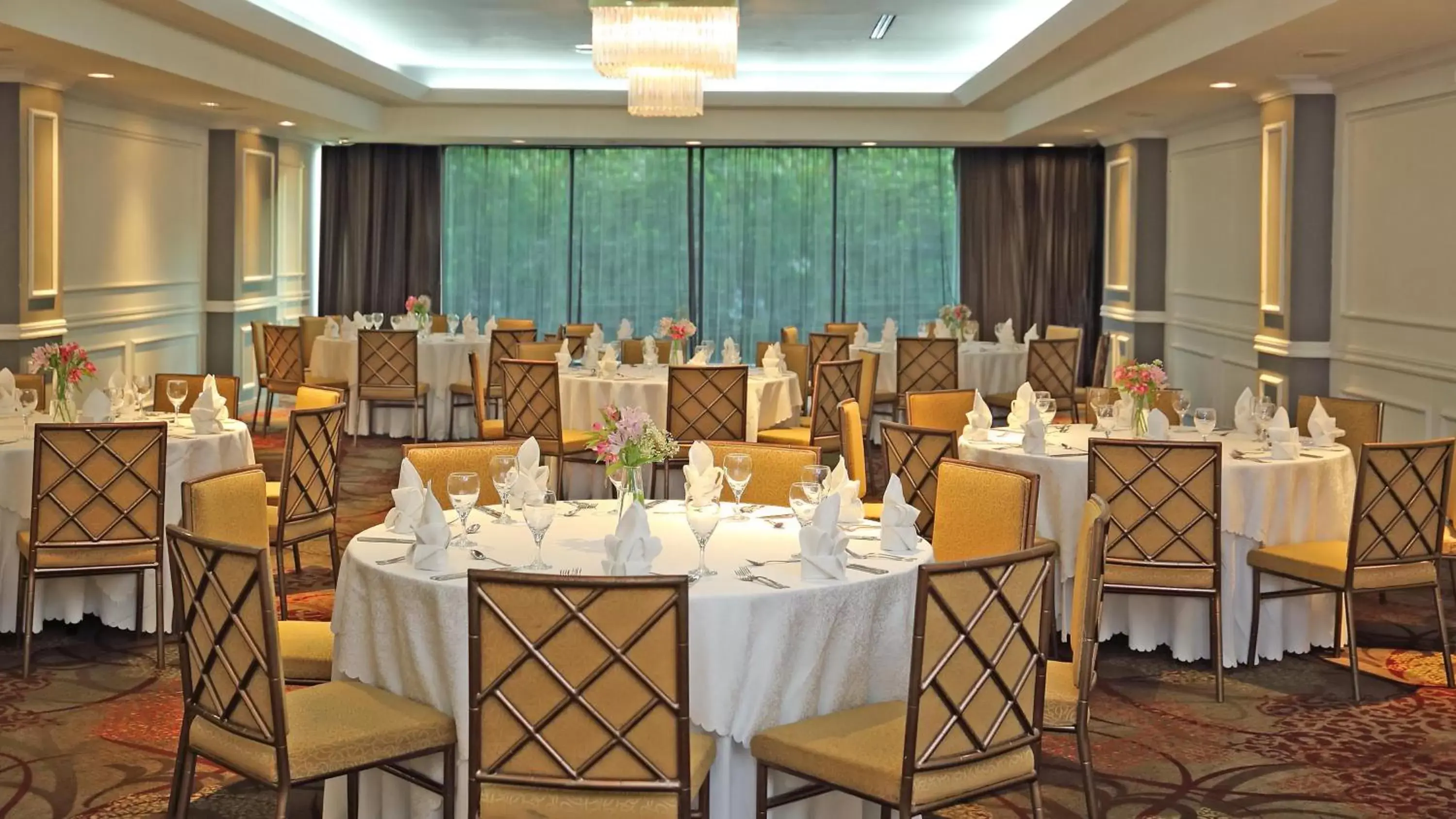 Banquet/Function facilities, Restaurant/Places to Eat in Crowne Plaza Panama, an IHG Hotel