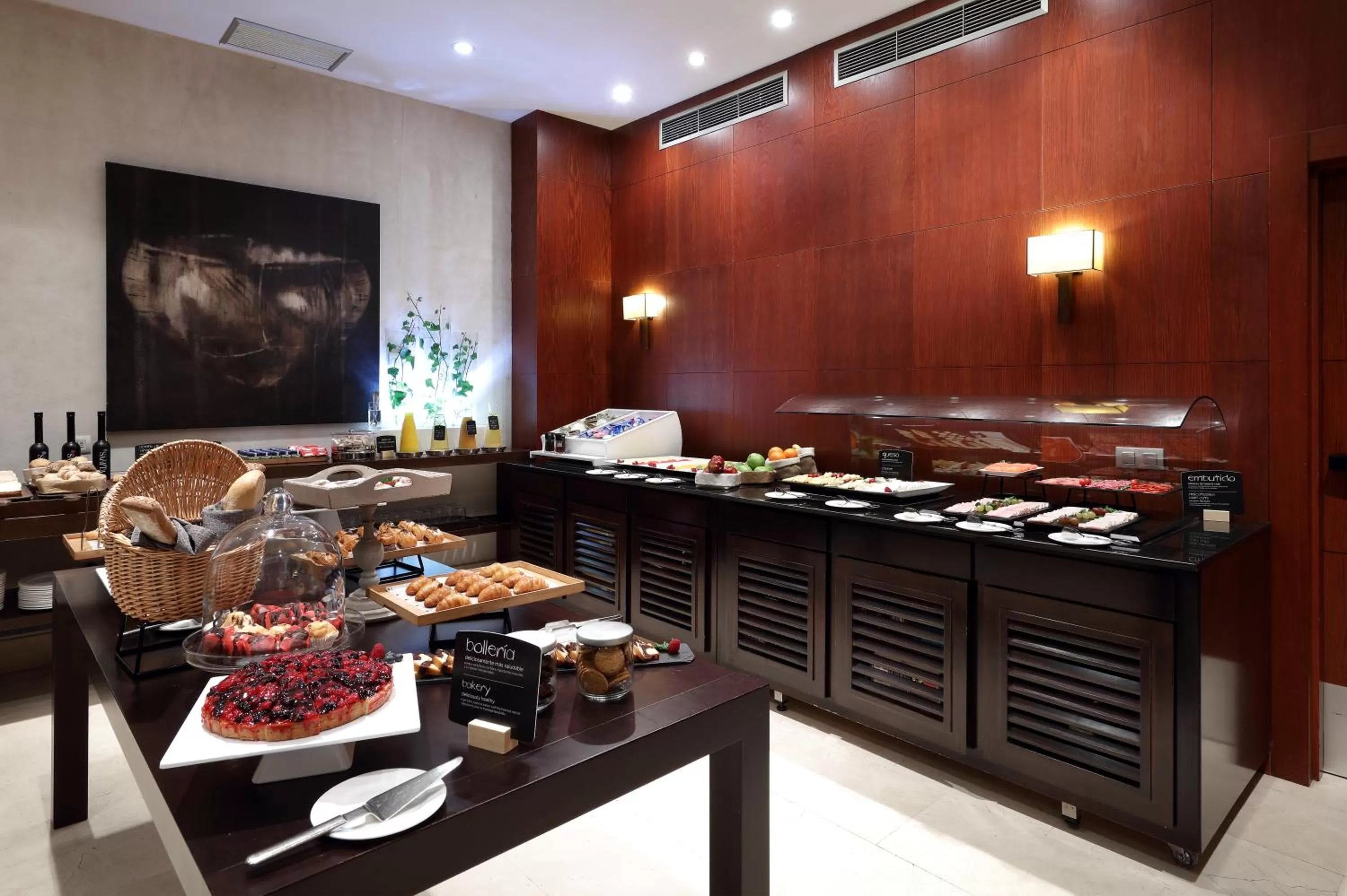 Lounge or bar in Eurostars Palacio de Santa Marta