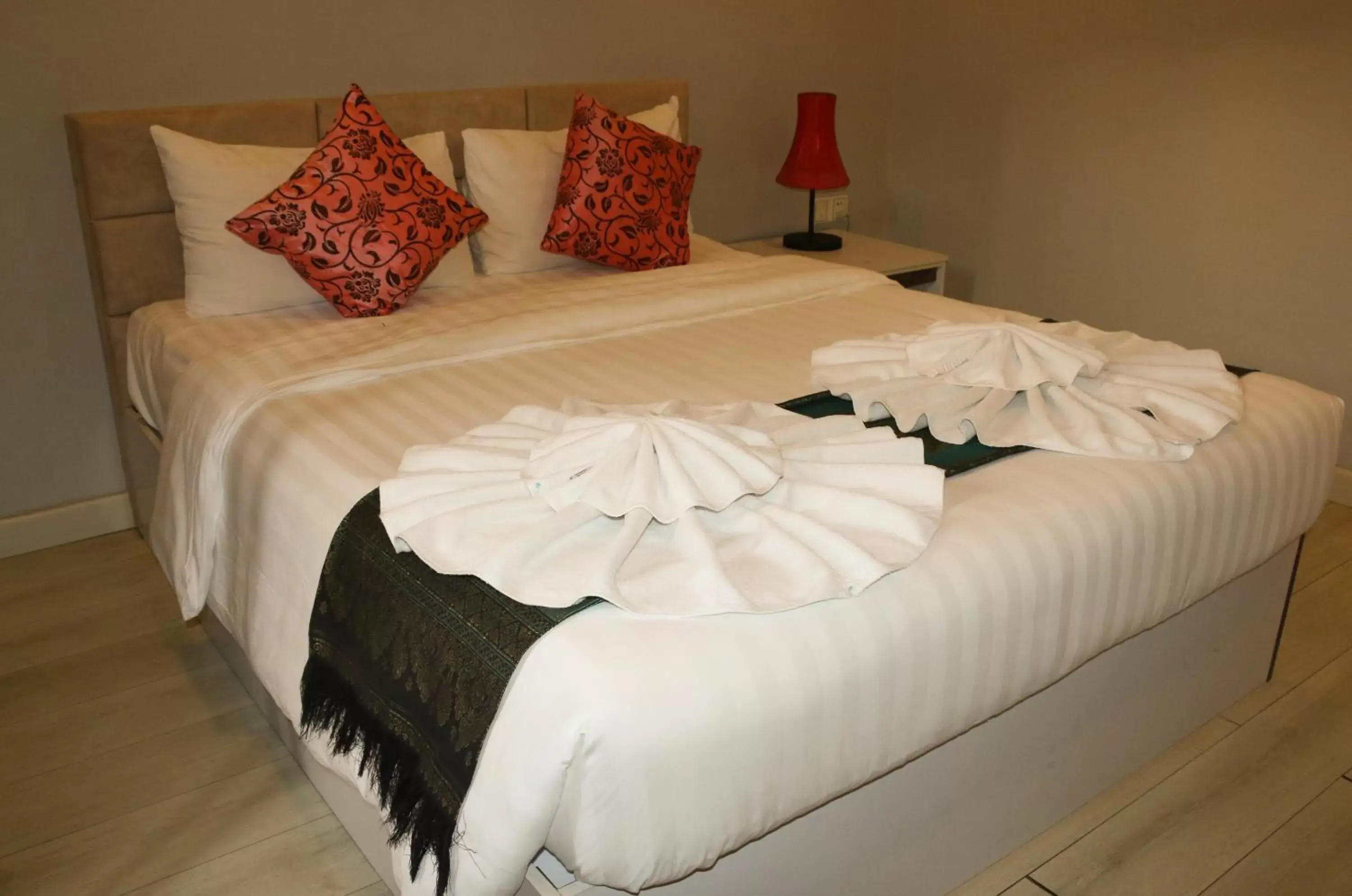 Night, Bed in Ostro Hotel