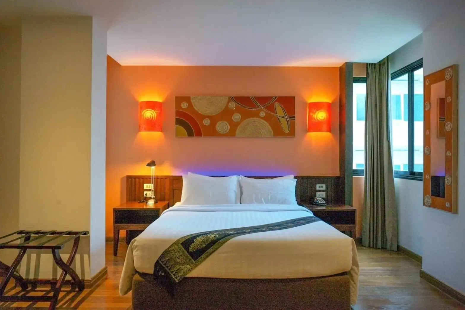 Bed in Hotel Mermaid Bangkok
