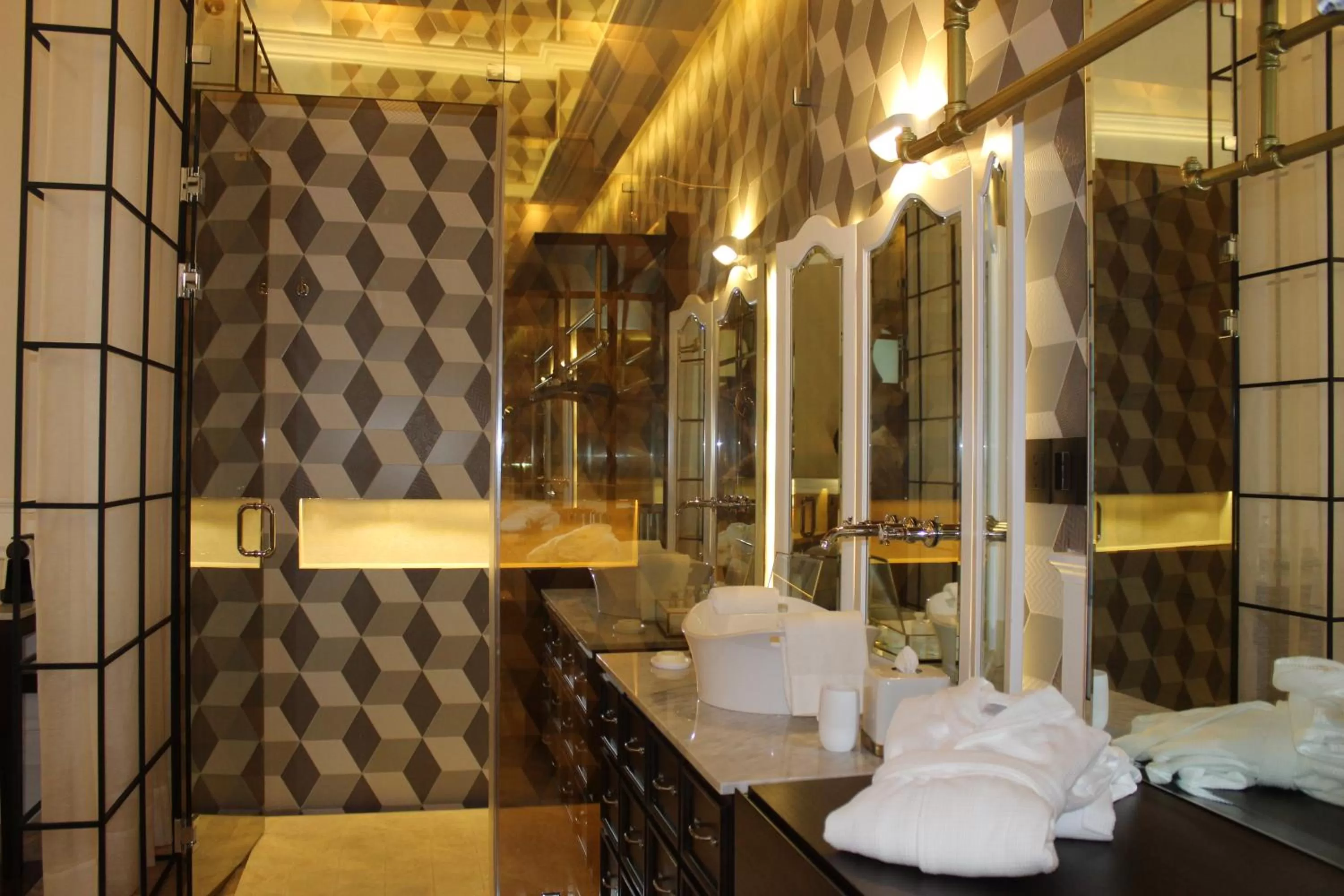 Shower in Hotel Boutique Margarita Toluca