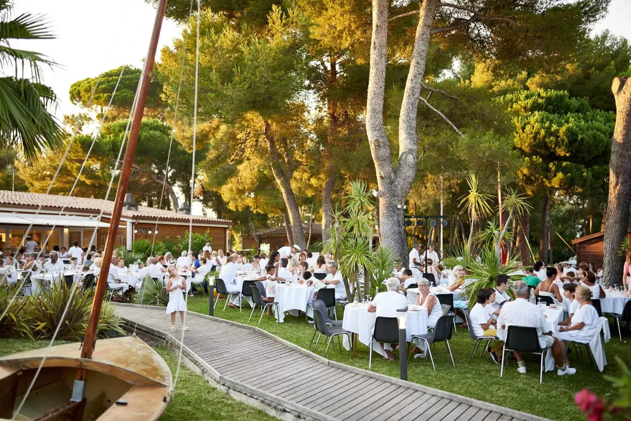 Restaurant/Places to Eat in Hotel Club Le Plein Sud Vacances Bleues