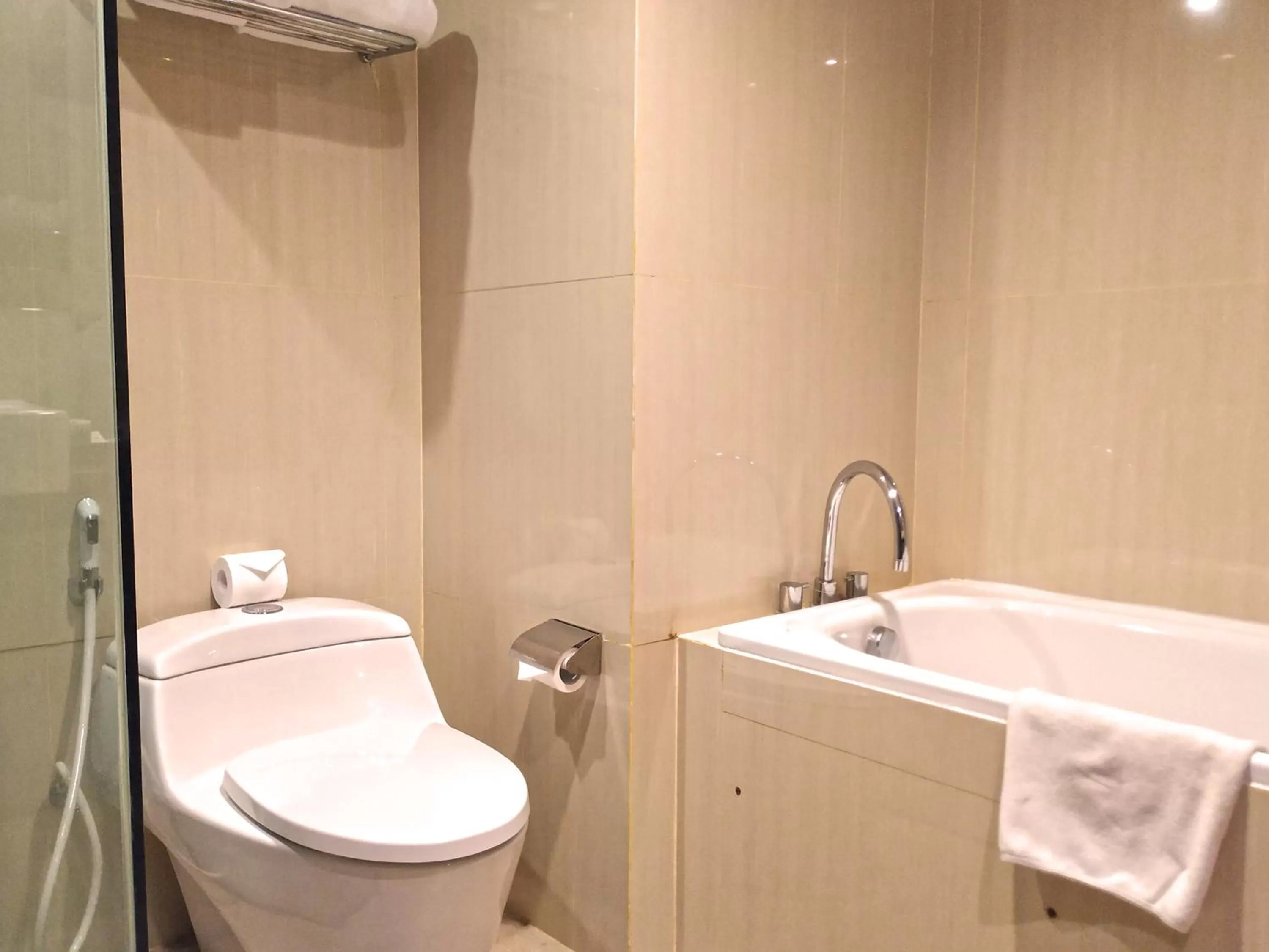 Bathroom in Swiss-Belhotel Makassar
