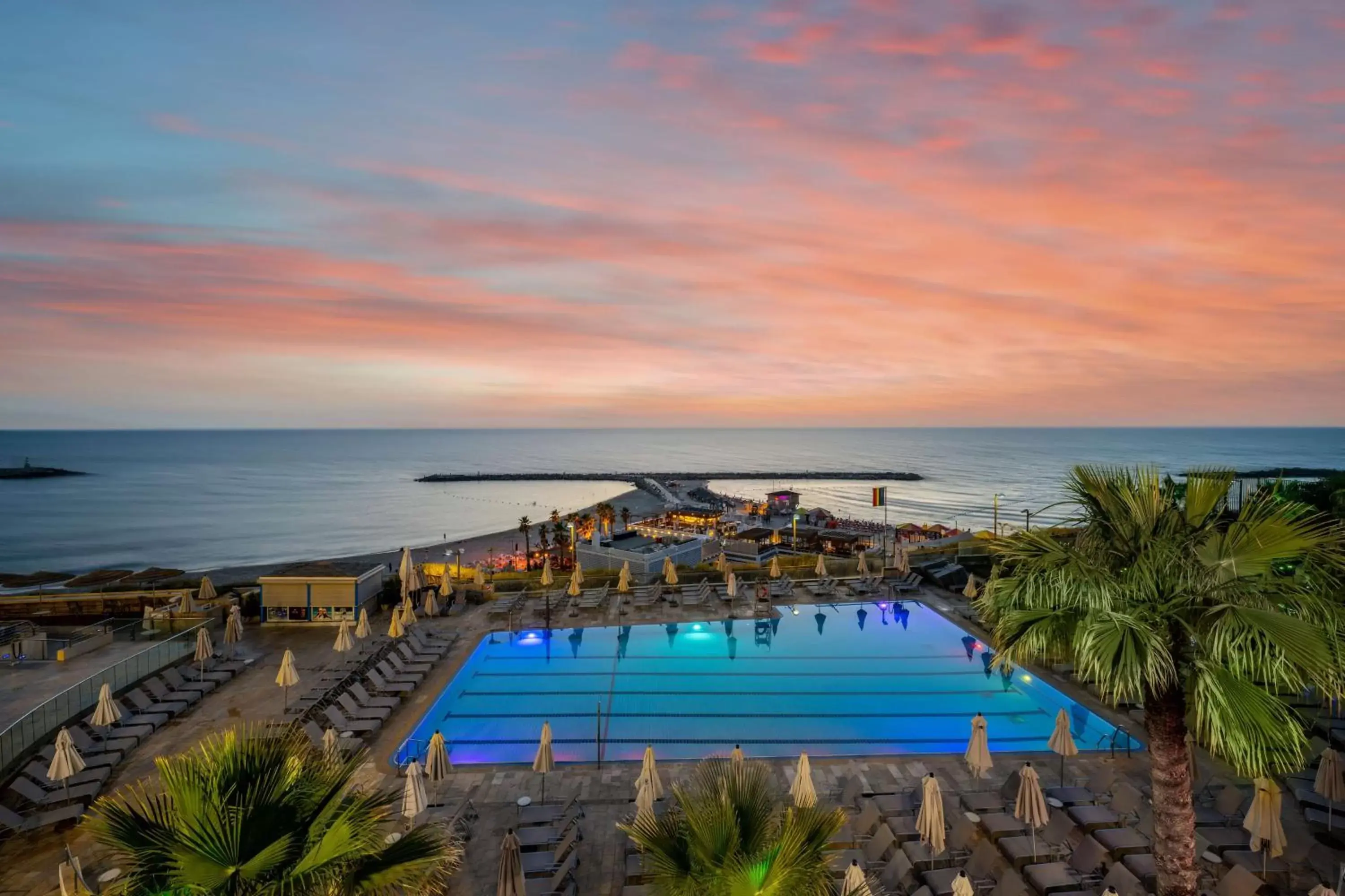 Pool View in Hilton Tel Aviv Hotel