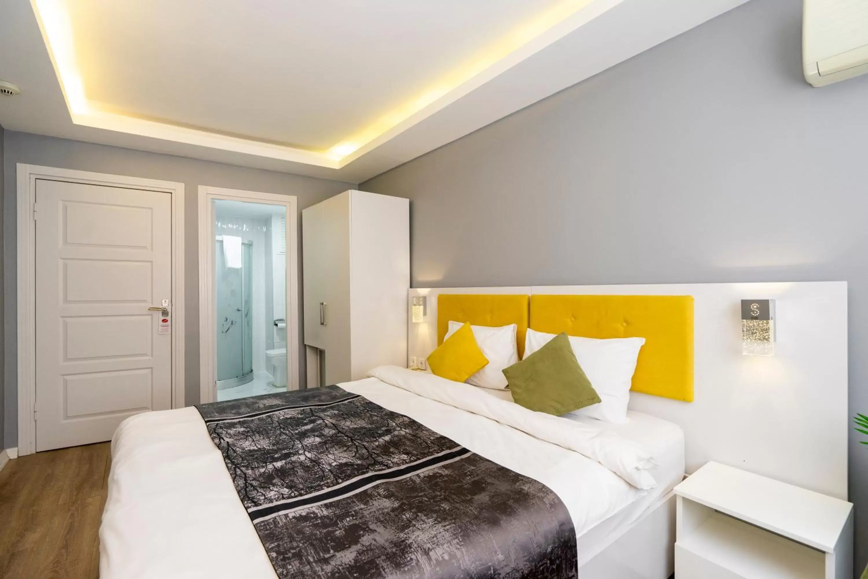 Deluxe Double or Twin Room in Sayeban Gold Hotel Deluxe Double or Twin Room in Sayeban Gold Hotel