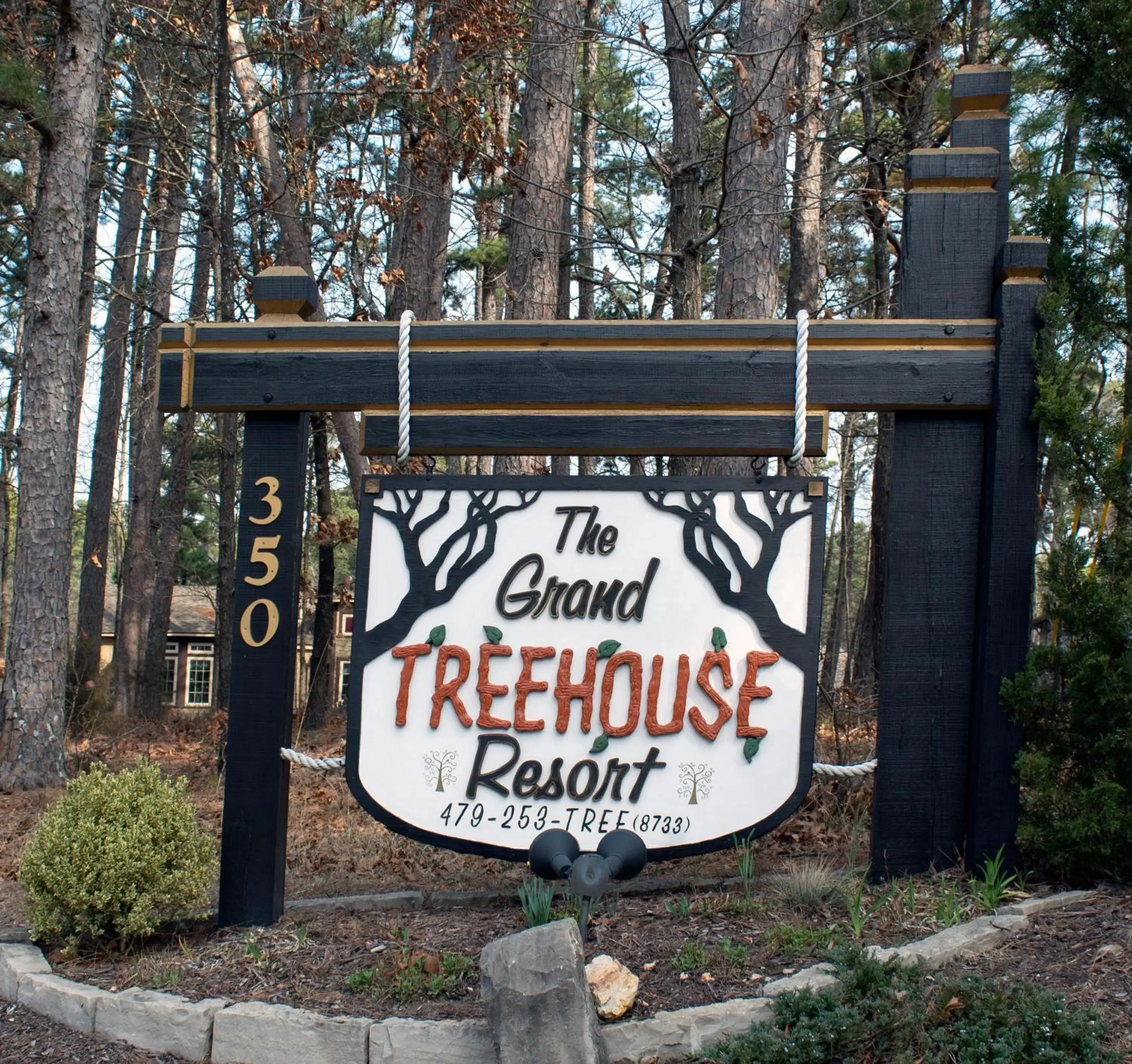 Property Logo/Sign in The Grand Treehouse Resort