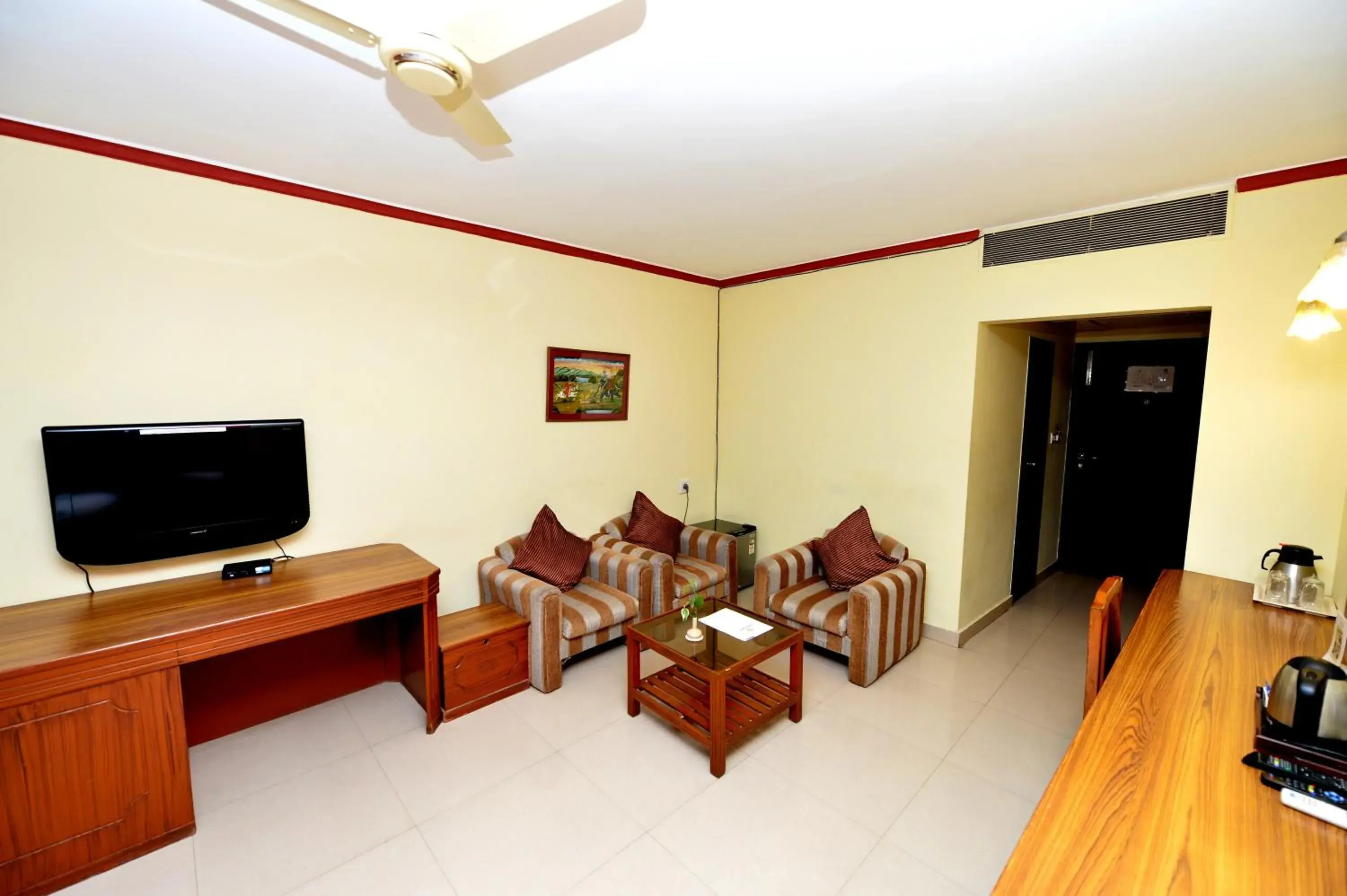 TV/Entertainment Center in Hotel Vishnupriya