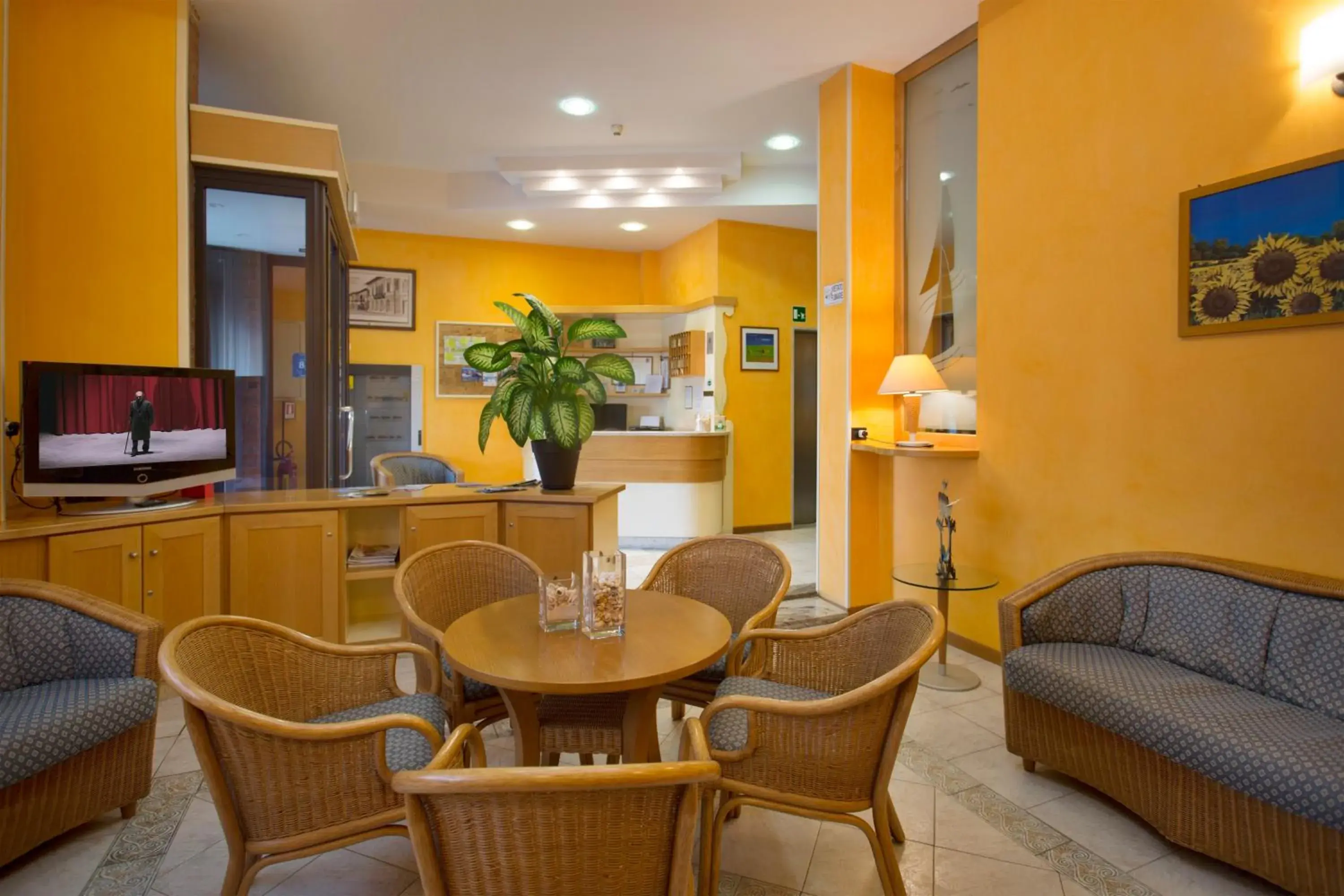 Seating area, Lounge/Bar in Hotel Pardini