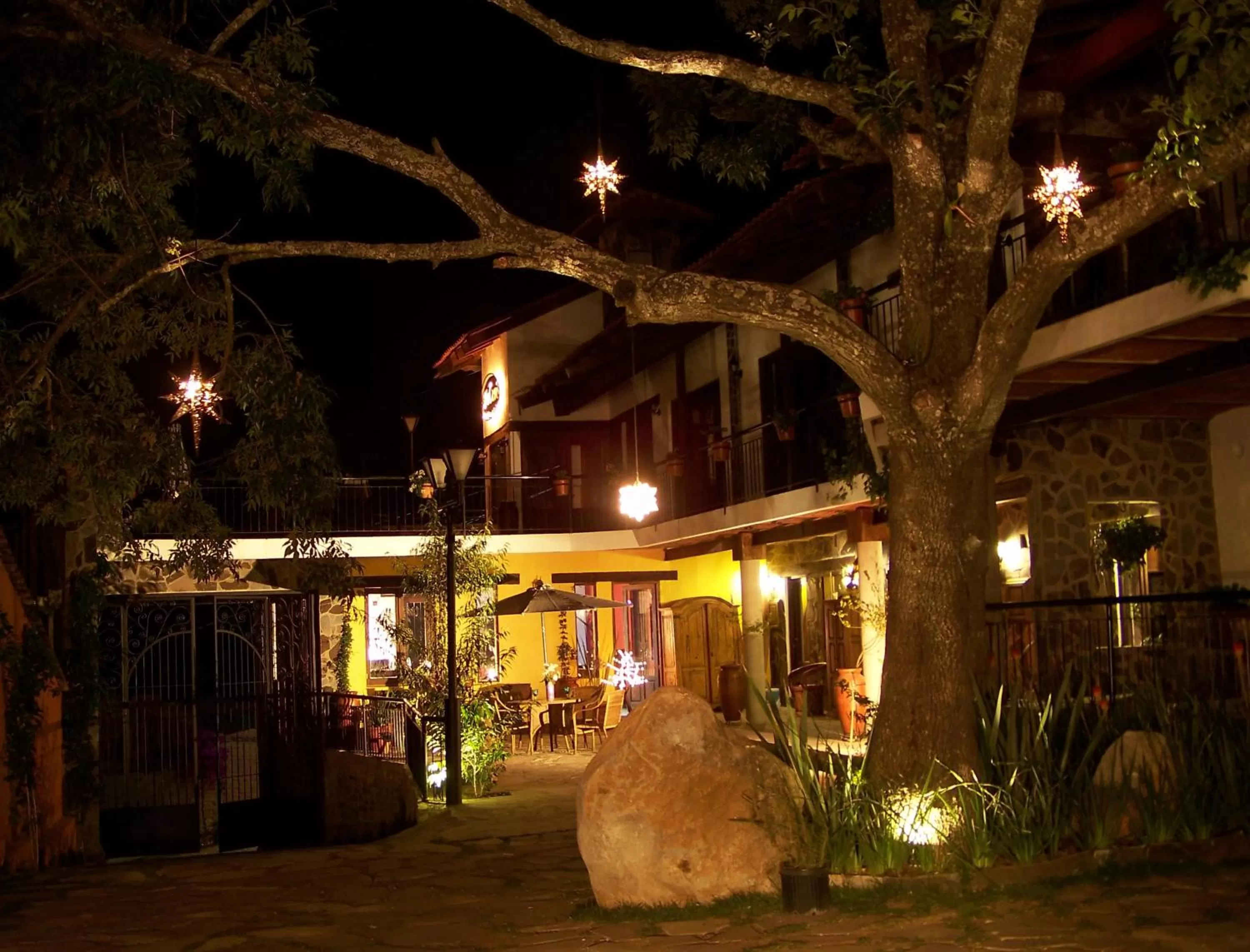 Property Building in Hotel Villa Cassis