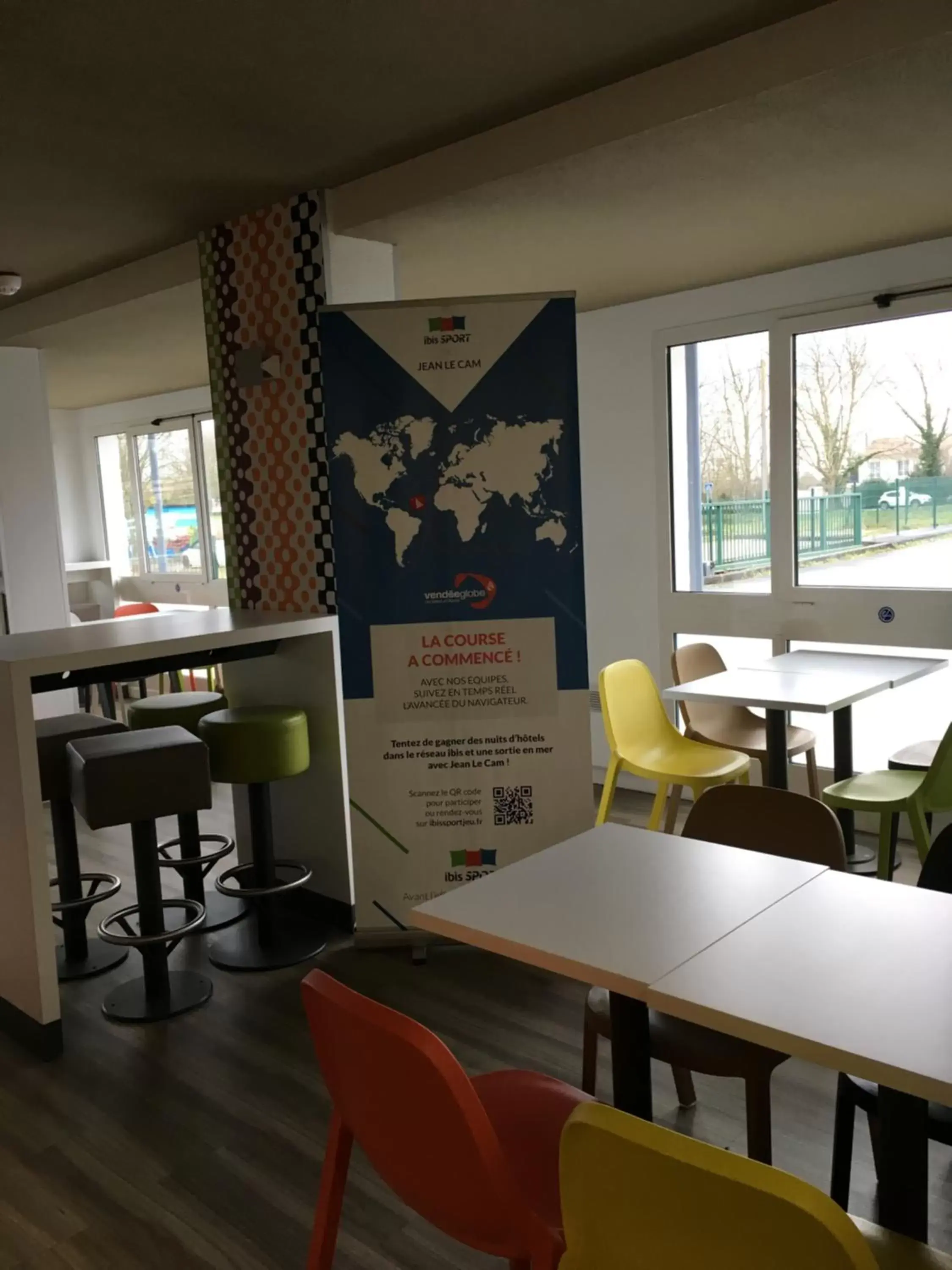 Restaurant/places to eat, Lounge/Bar in ibis budget Rochefort