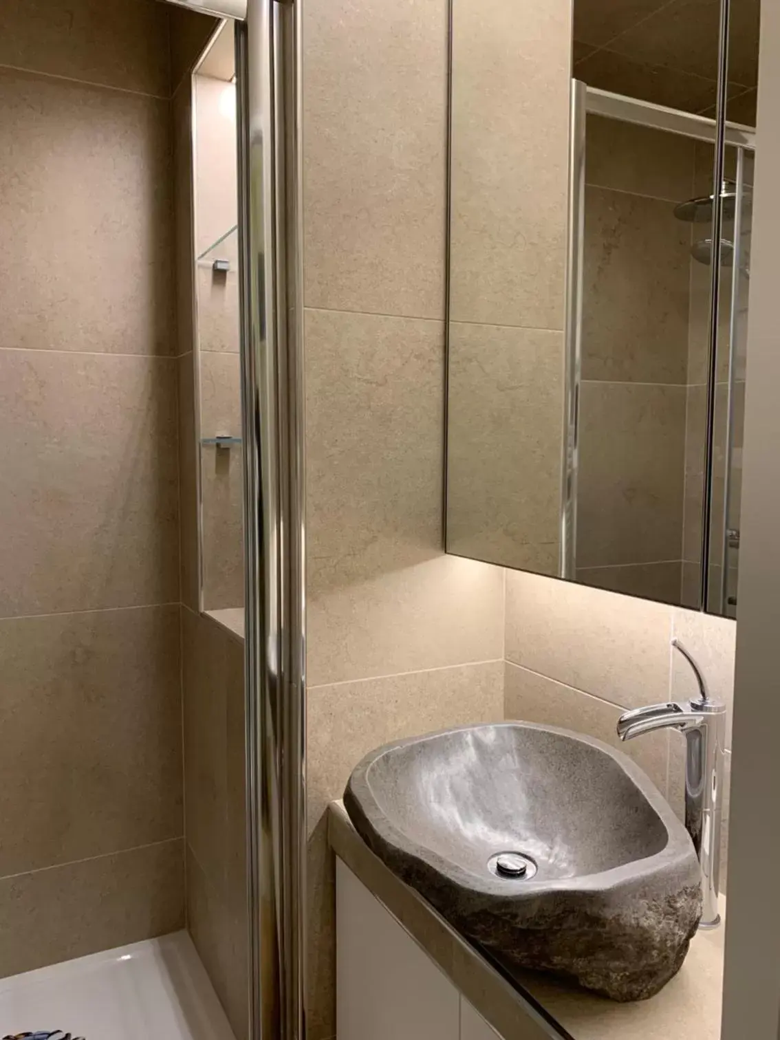 Shower, Bathroom in CASABELLA-LAGO MAGGIORE