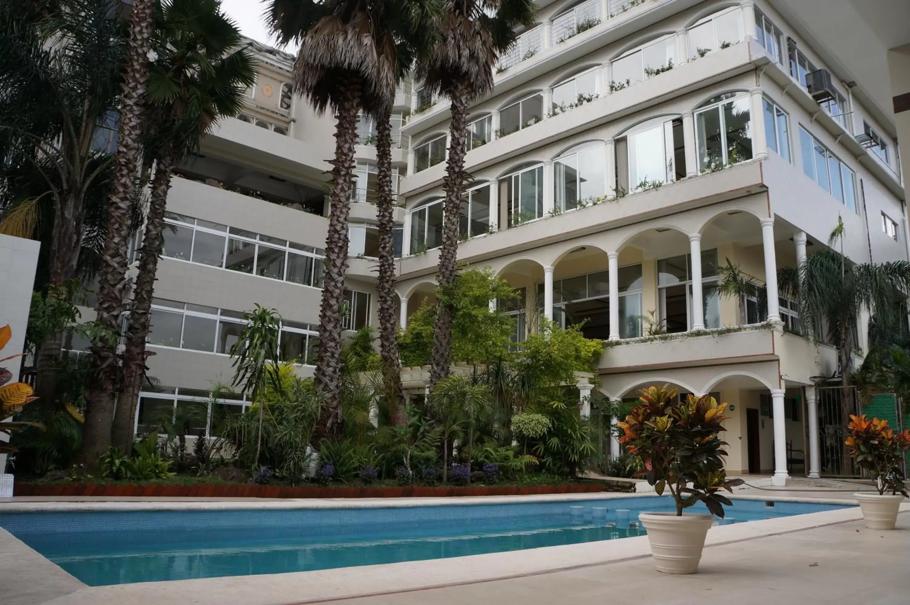 Swimming Pool in Villa Las Margaritas Caxa