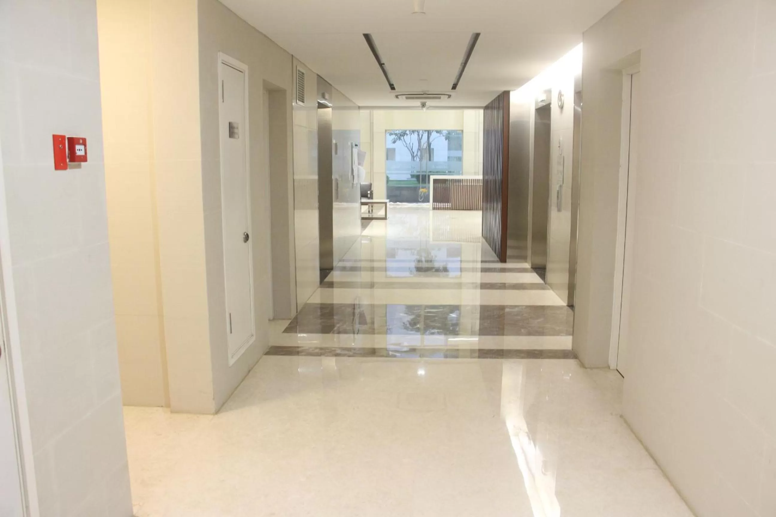 Property building in Scenic Valley Suite