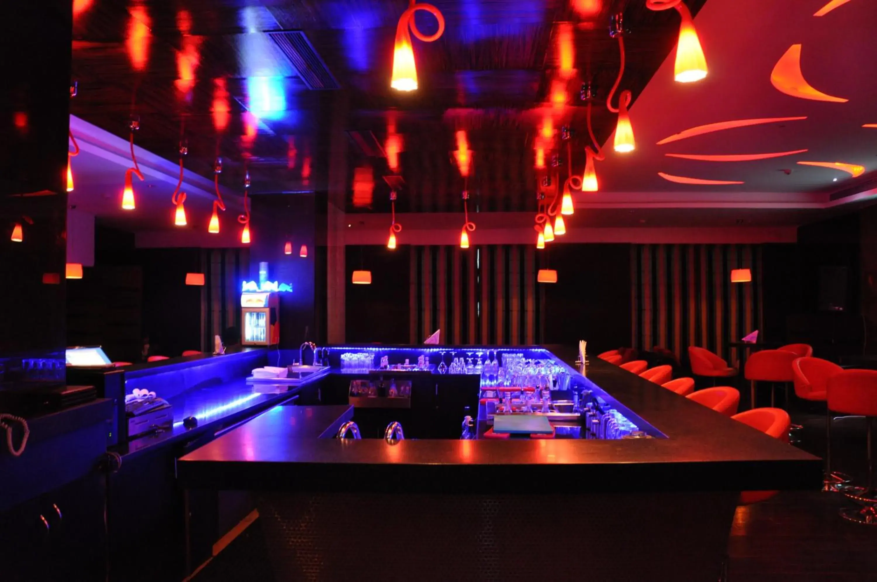 Lounge or bar in Hotel Gokulam Park - Coimbatore