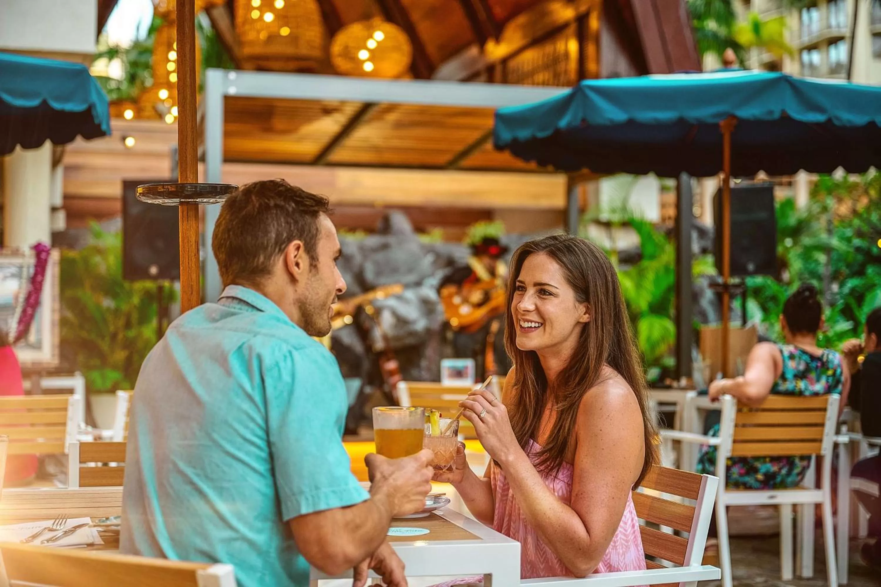 Restaurant/places to eat in OUTRIGGER Reef Waikiki Beach Resort