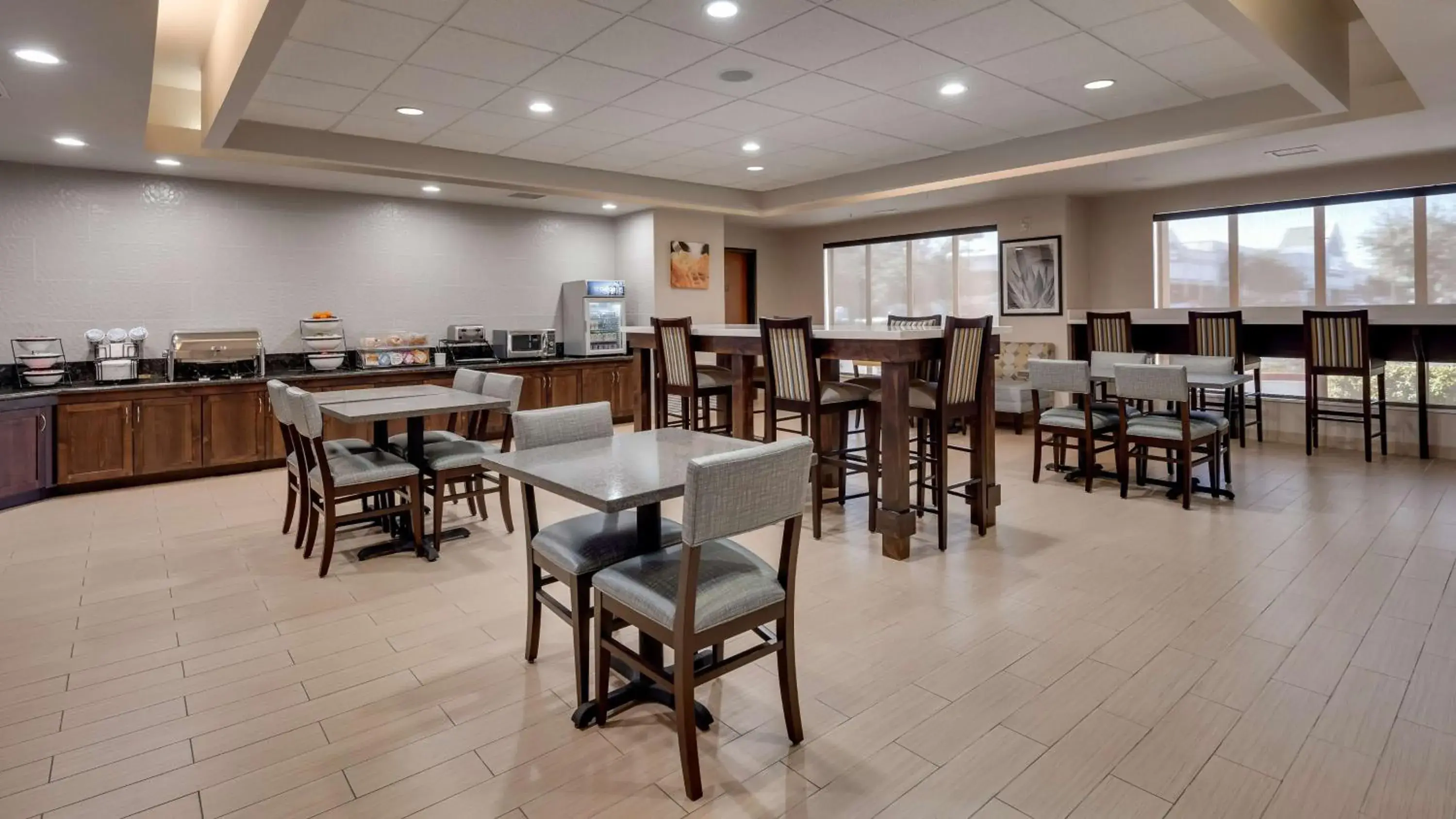 Restaurant/Places to Eat in Best Western Plus Surprise-Phoenix NW