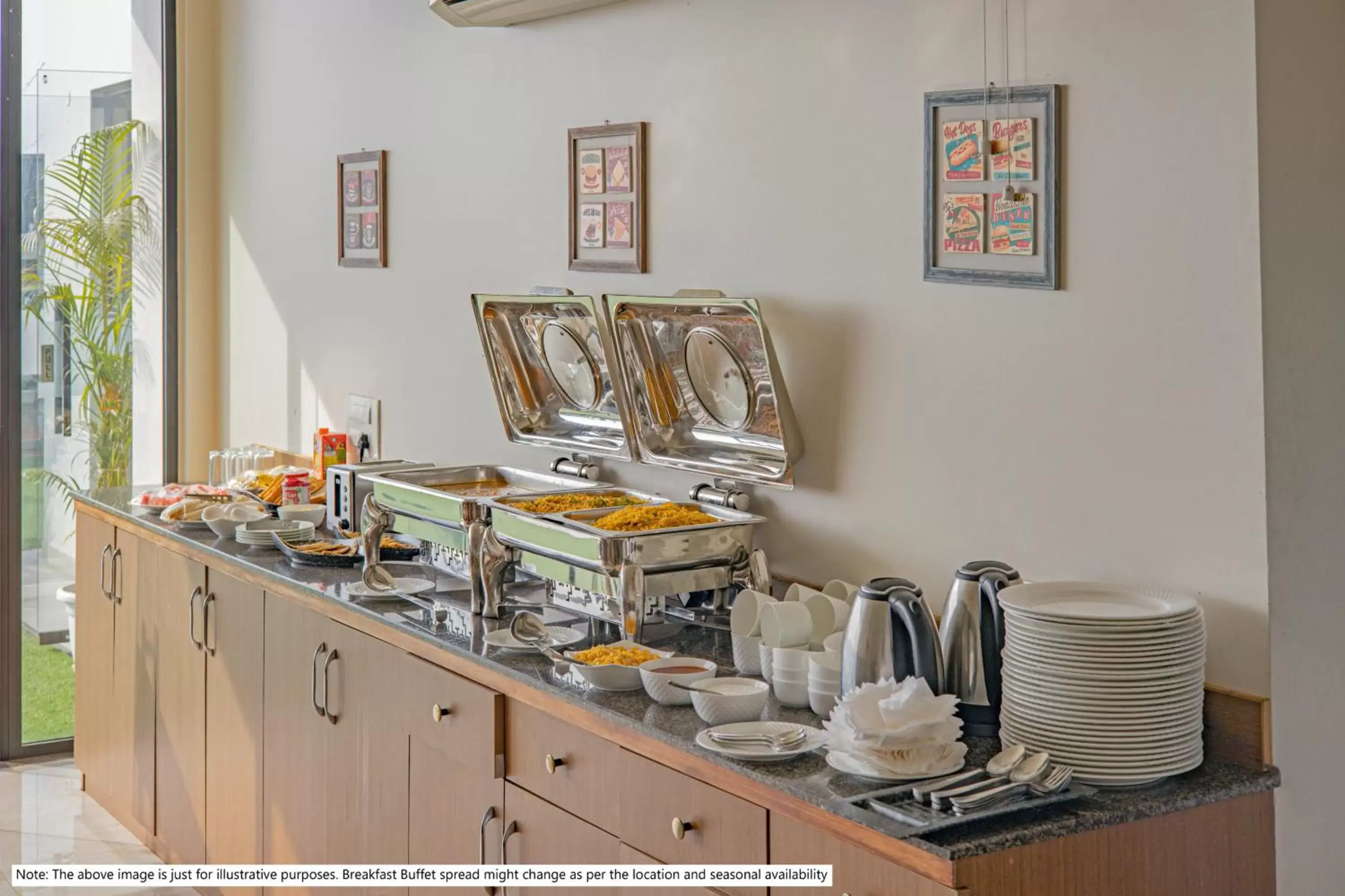 Breakfast, Restaurant/Places to Eat in Treebo Trend Admiral Suites New Usmanpura